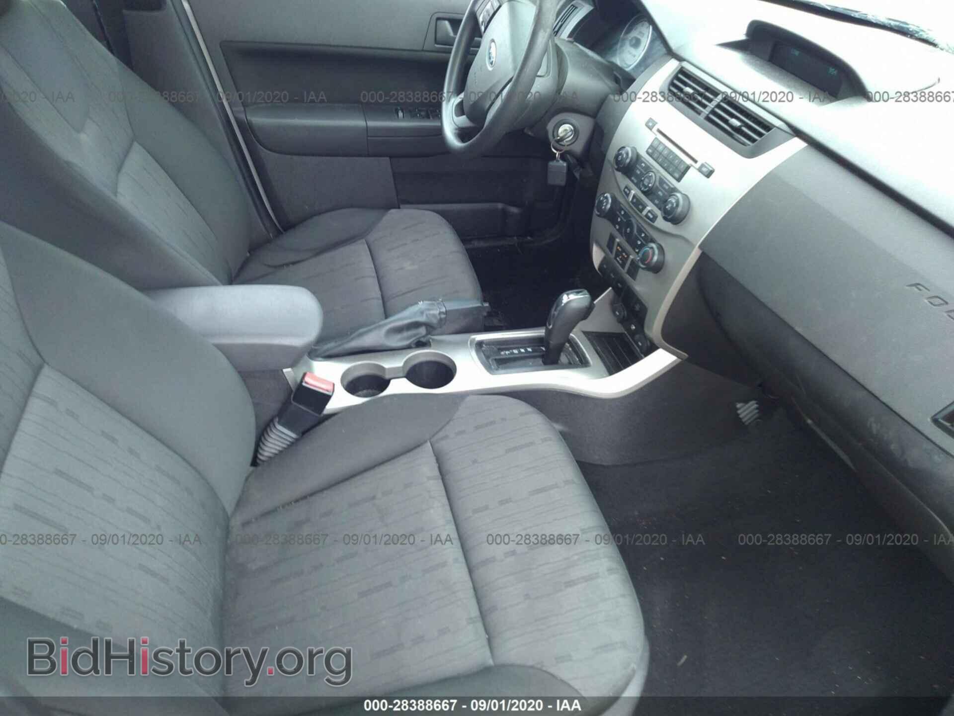 2009 FORD FOCUS - VIN: 1FAHP35N29W190582 - Фото 5