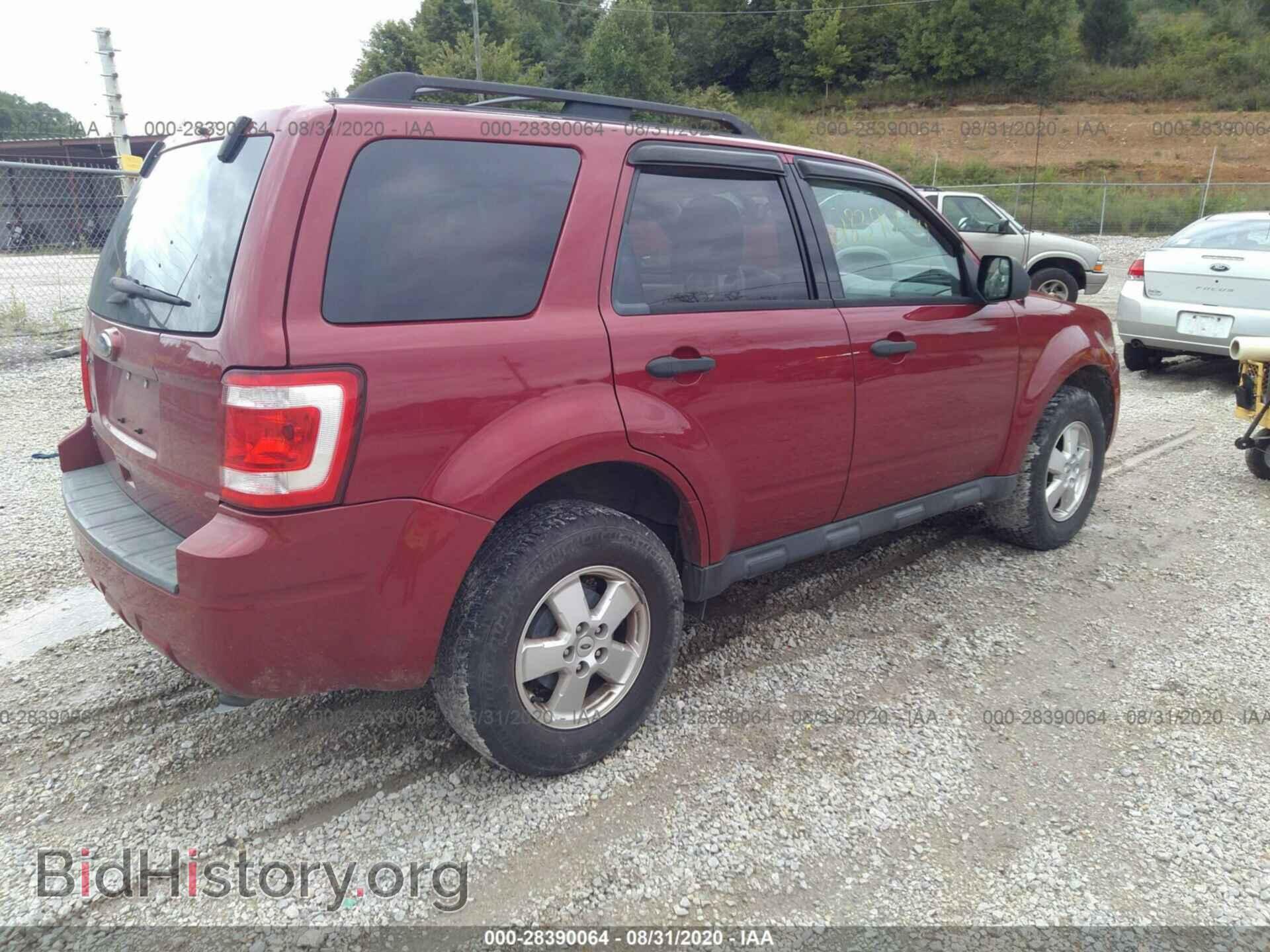 2011 FORD ESCAPE - VIN: 1FMCU0D76BKB58516 - Фото 4