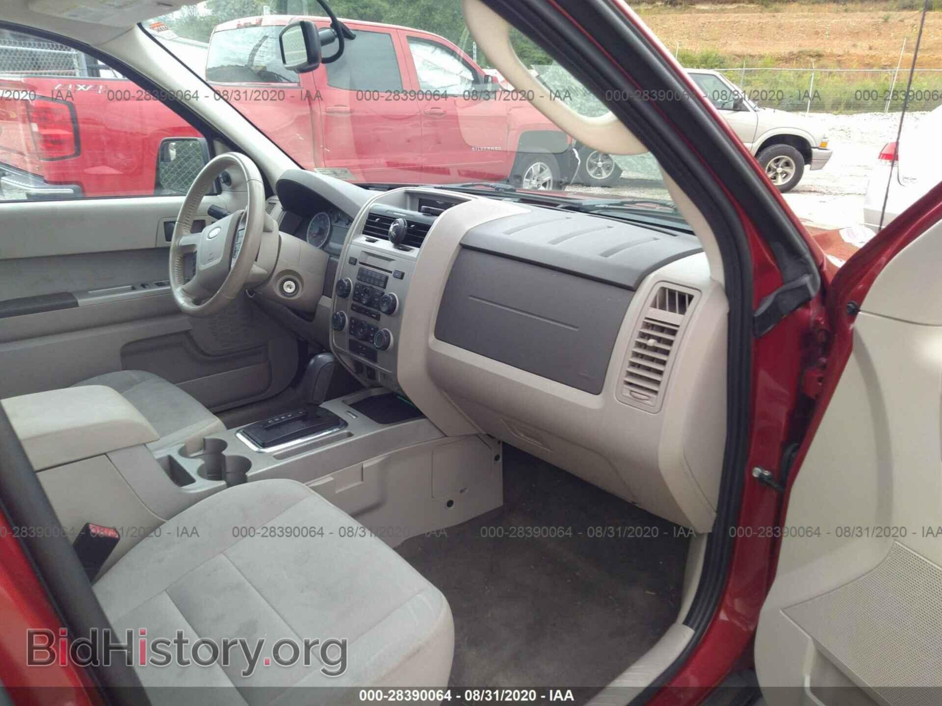 2011 FORD ESCAPE - VIN: 1FMCU0D76BKB58516 - Фото 5