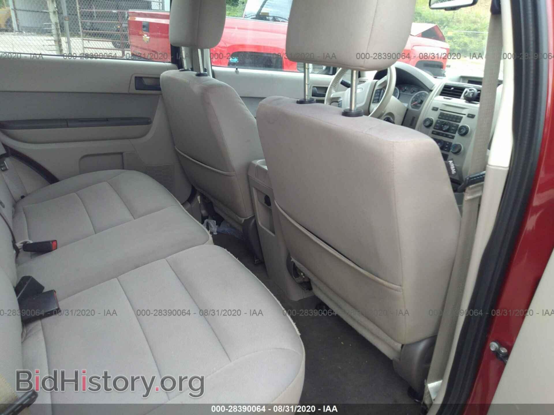 2011 FORD ESCAPE - VIN: 1FMCU0D76BKB58516 - Фото 8