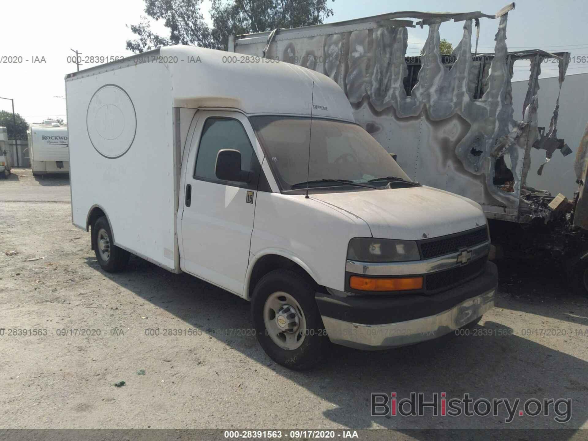 Photo 1GBHG31U831105910 - CHEVROLET EXPRESS COMMERCIAL 2003