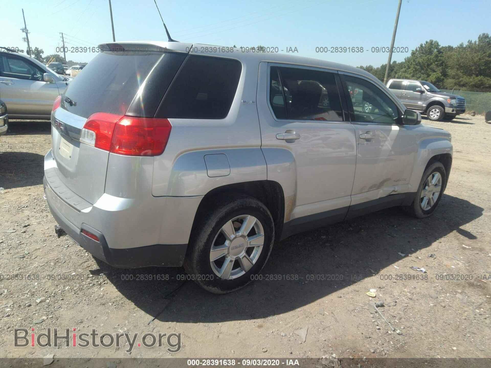 2010 GMC TERRAIN - VIN: 2CTALBEW9A6414976 - Photo 4