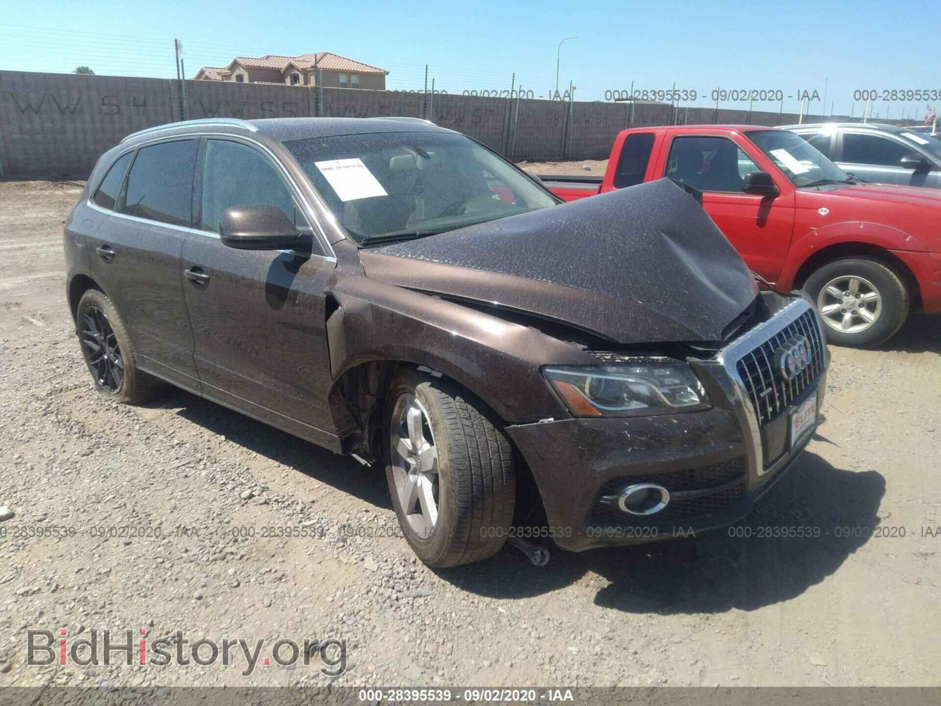 Фотография WA1DKAFP4BA041180 - AUDI Q5 2011