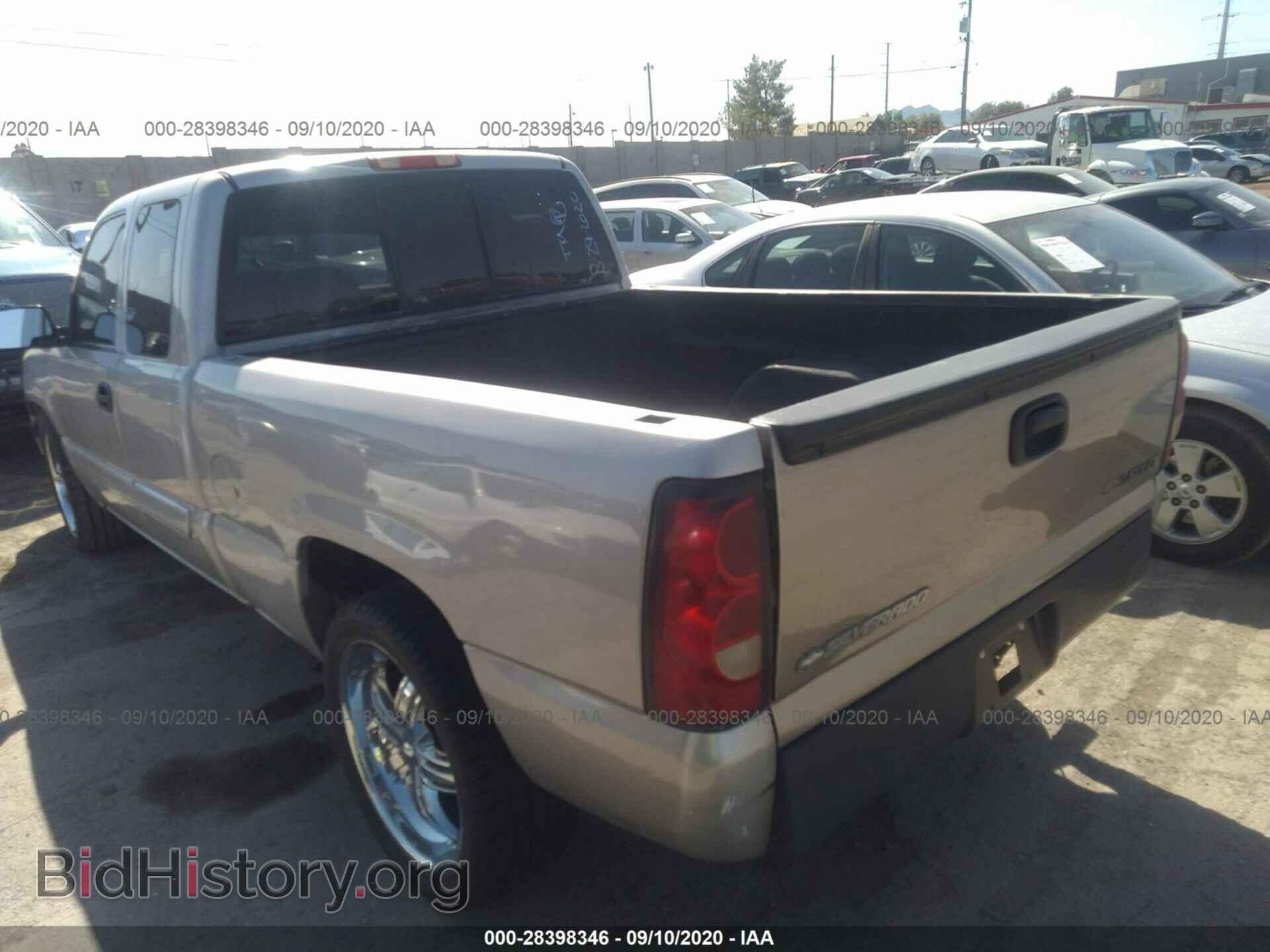 2005 CHEVROLET SILVERADO 1500 - VIN: 2GCEC19V051206691 - Фото 3
