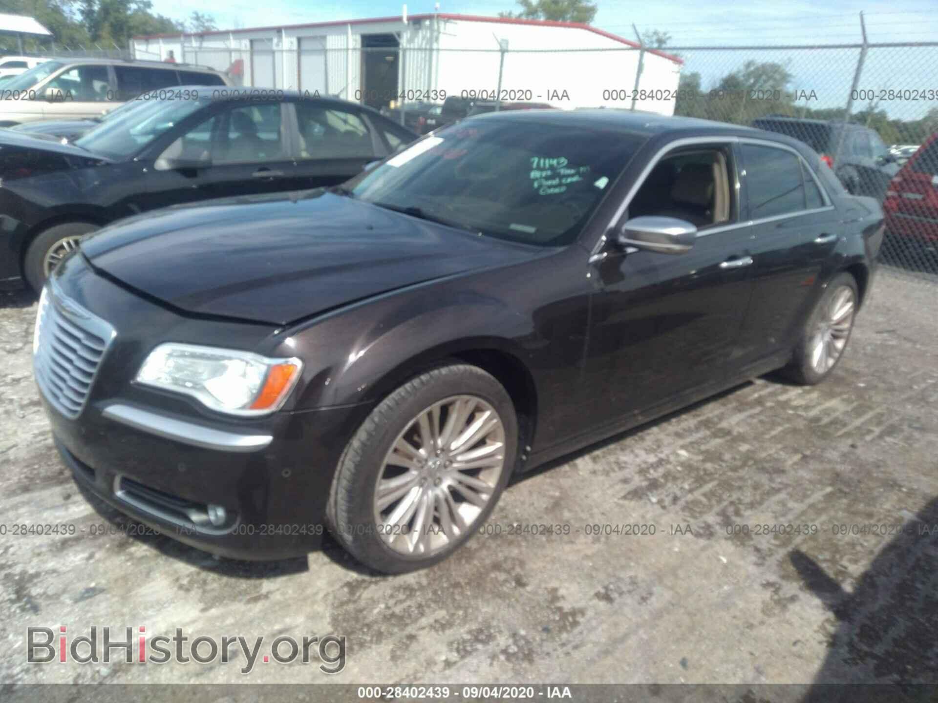 2012 CHRYSLER 300 - VIN: 2C3CCAPT7CH311469 - Фото 2