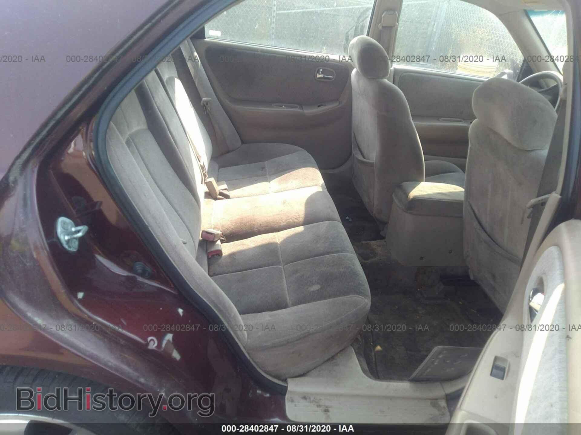 2000 MAZDA 626 - VIN: 1YVGF22C3Y5158339 - Фото 8