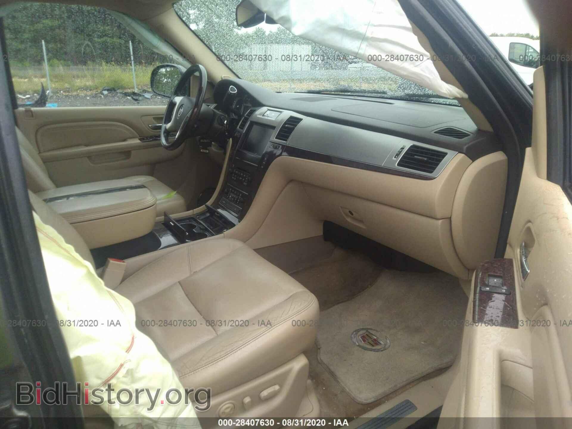 2011 CADILLAC ESCALADE - VIN: 1GYS4CEF3BR165528 - Фото 5