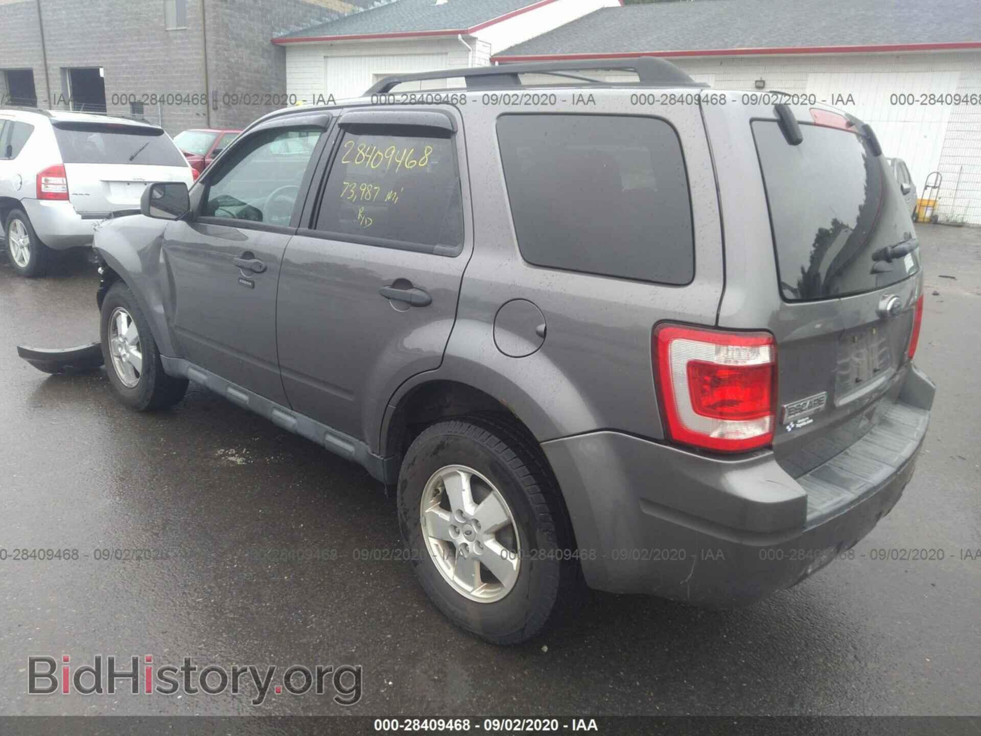 2011 FORD ESCAPE - VIN: 1FMCU0D75BKB63044 - Photo 3
