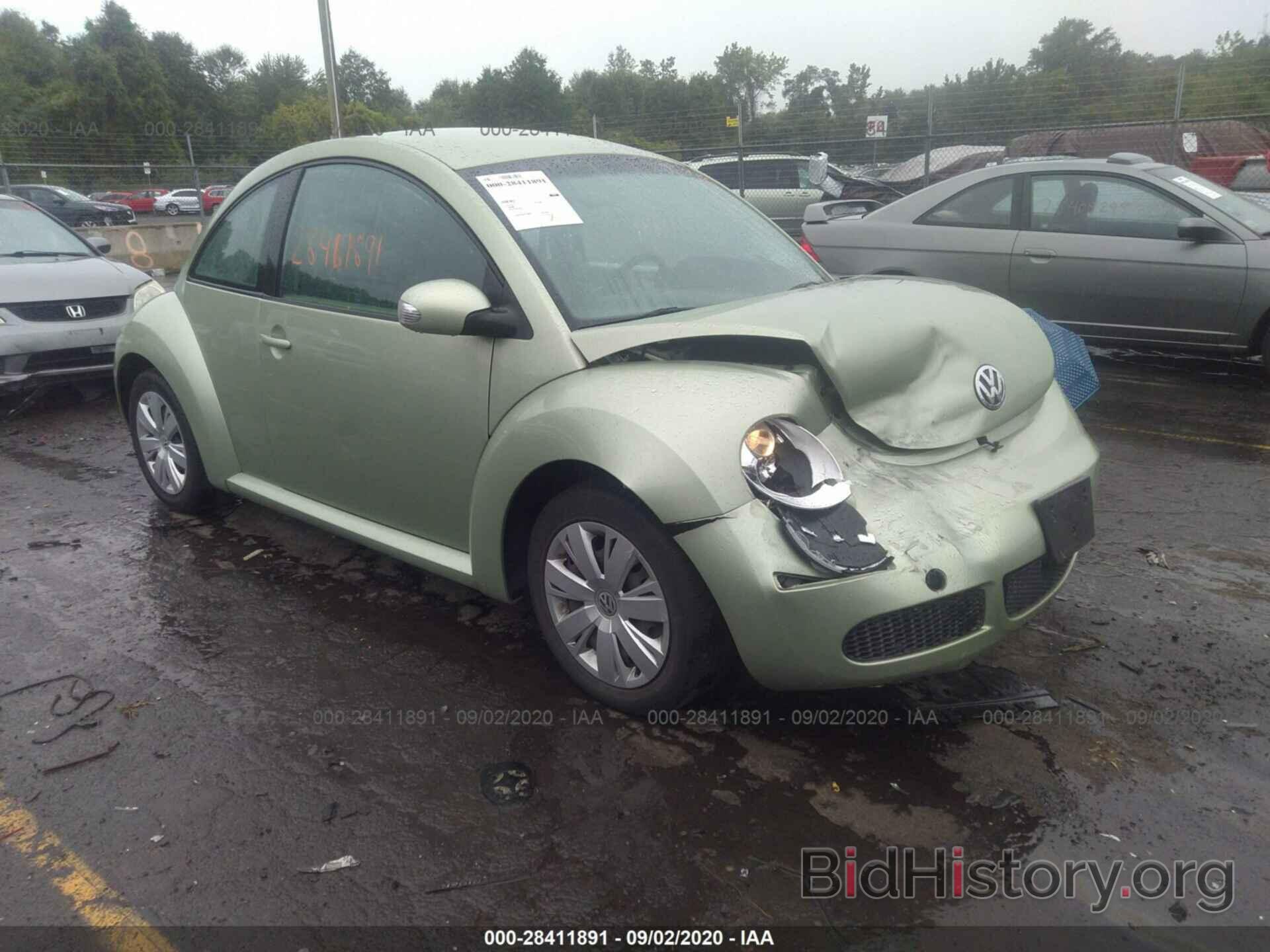 Photo 3VWPG3AG8AM009872 - VOLKSWAGEN NEW BEETLE COUPE 2010