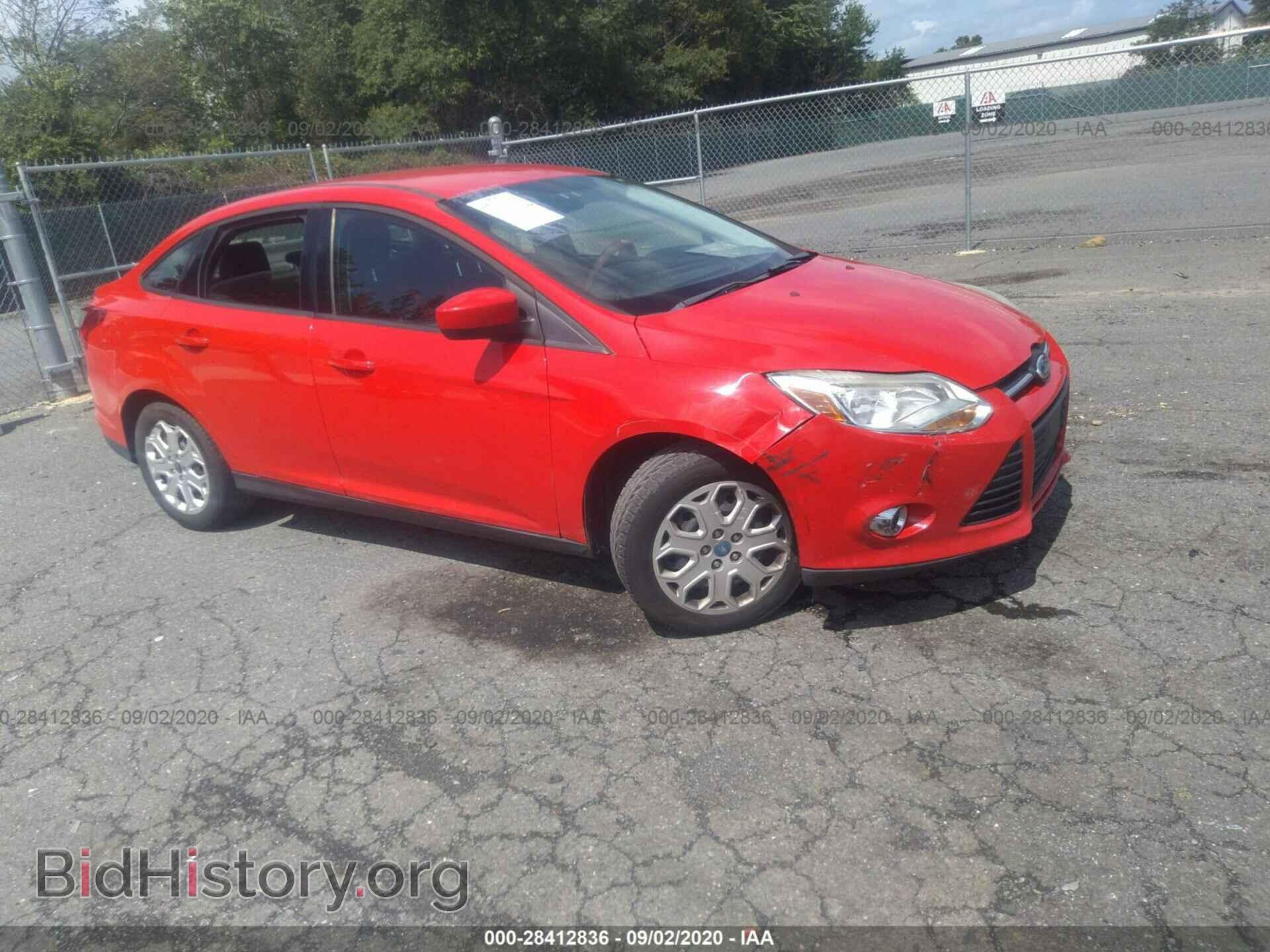 Photo 1FAHP3F2XCL183912 - FORD FOCUS 2012