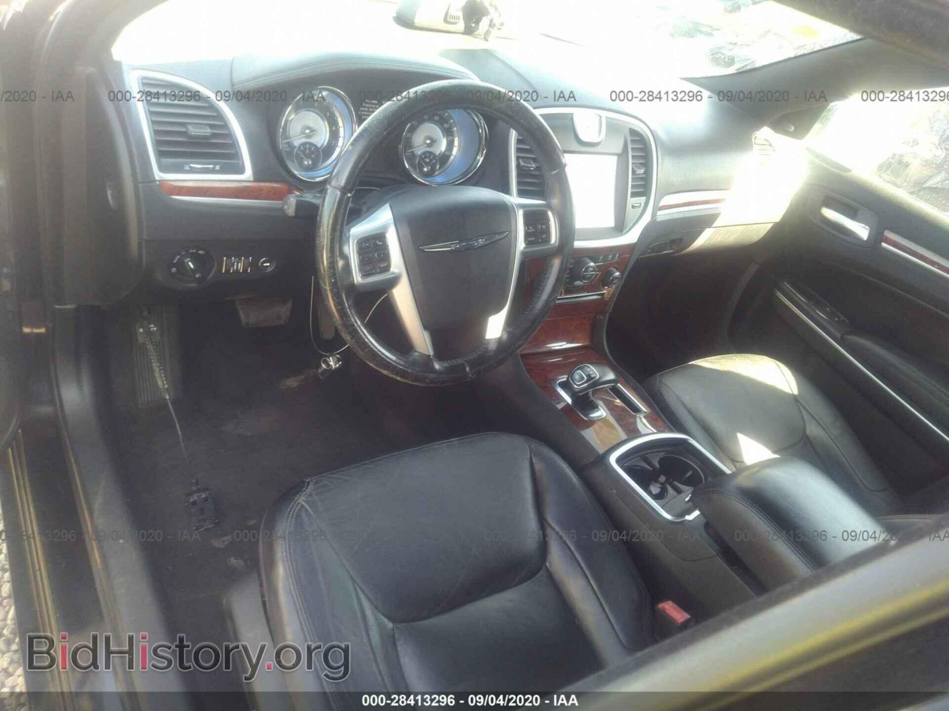 2012 CHRYSLER 300 - VIN: 2C3CCACG3CH242420 - Фото 5