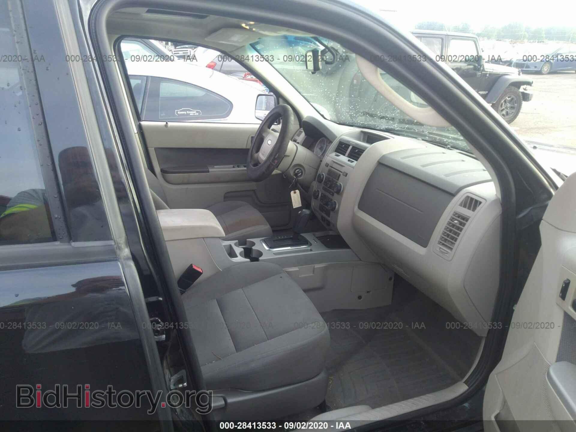 2009 FORD ESCAPE - VIN: 1FMCU93749KD01415 - Фото 5