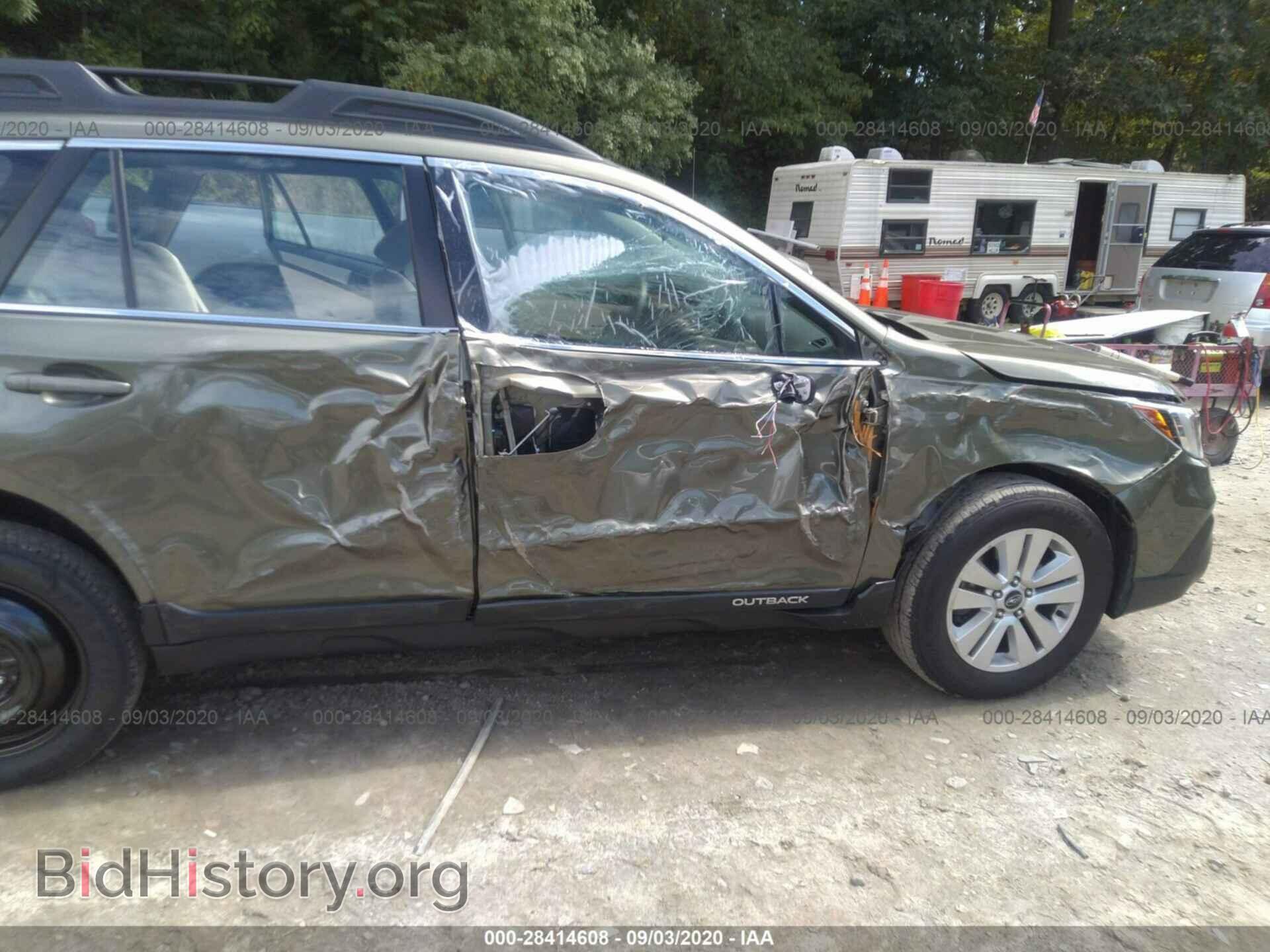 2019 SUBARU OUTBACK - VIN: 4S4BSABC6K3205982 - Фото 6