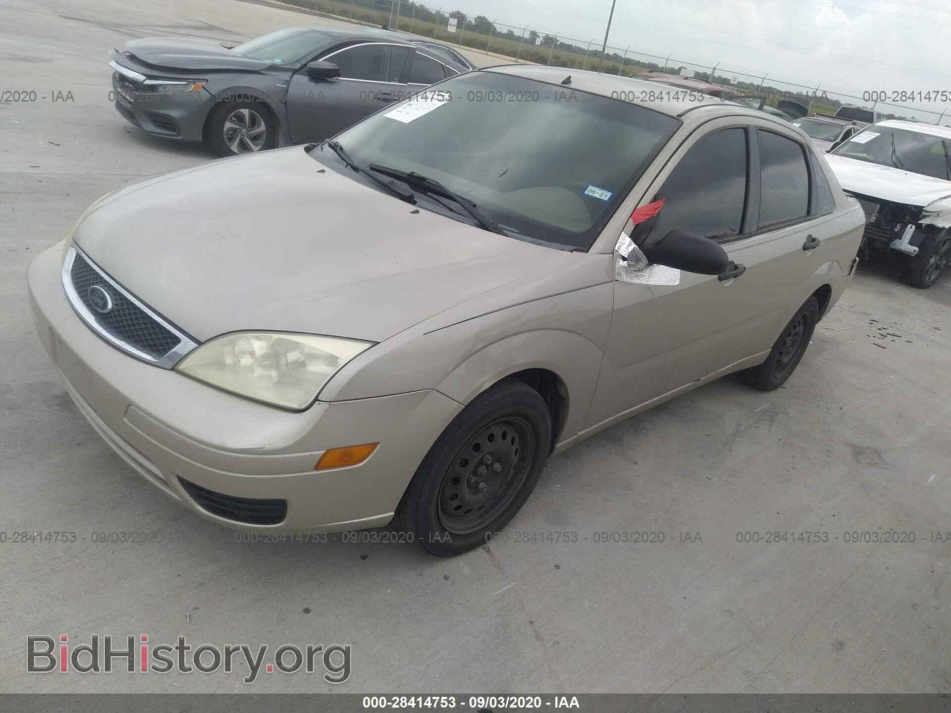 2007 FORD FOCUS - VIN: 1FAFP34N97W208520 - Фото 2