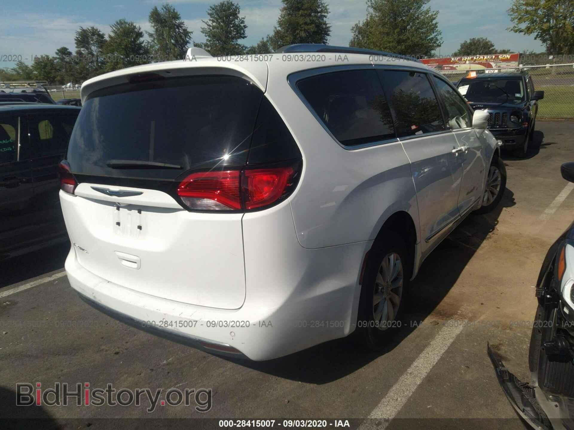 2018 CHRYSLER PACIFICA - VIN: 2C4RC1BG5JR262098 - Фото 4