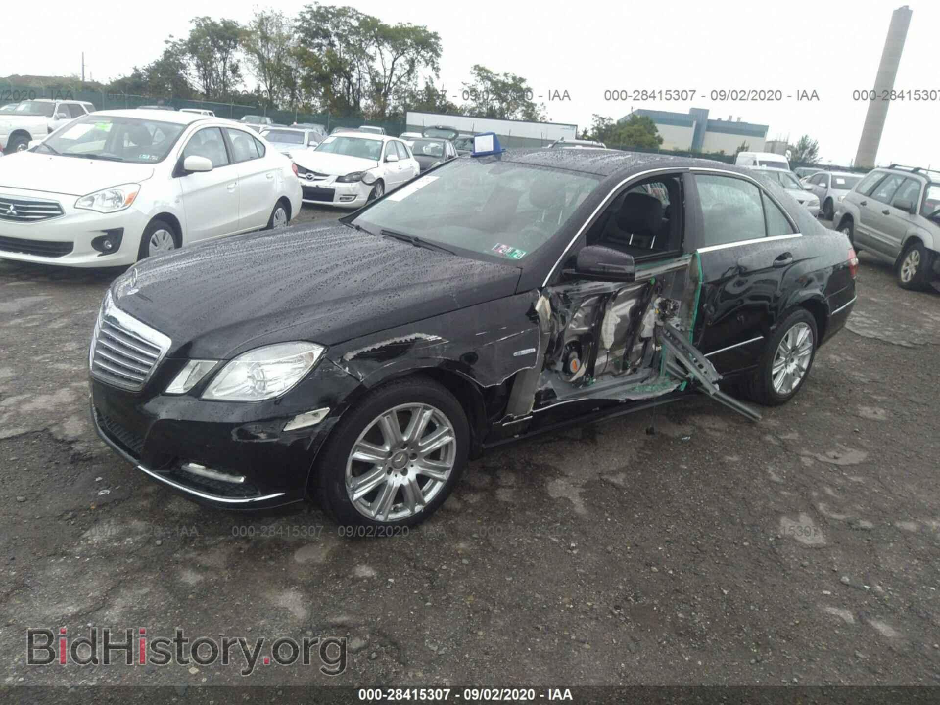 2012 MERCEDES-BENZ E-CLASS - VIN: WDDHF8JB4CA526409 - Фото 2