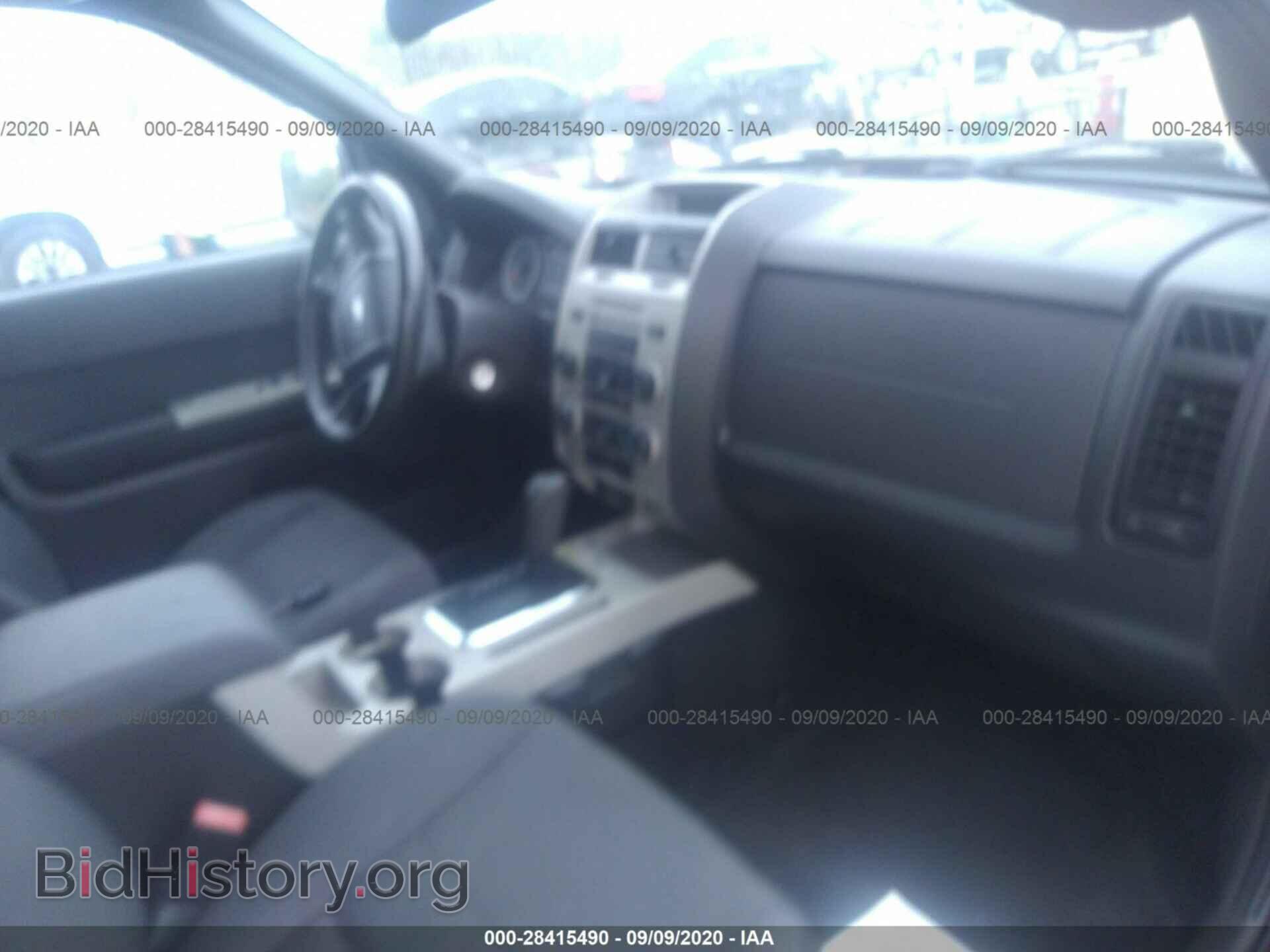 2011 FORD ESCAPE - VIN: 1FMCU0D71BKA52734 - Фото 5