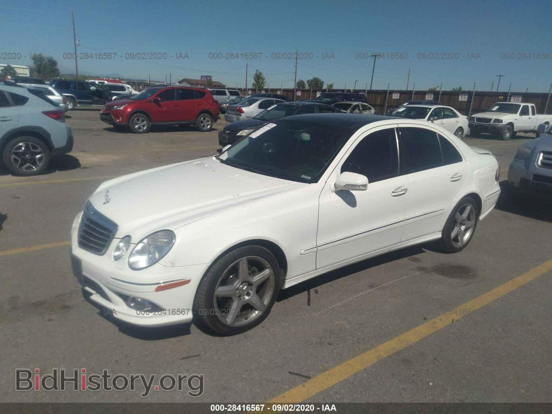 2008 MERCEDES-BENZ E-CLASS - VIN: WDBUF87X58B282779 - Фото 2