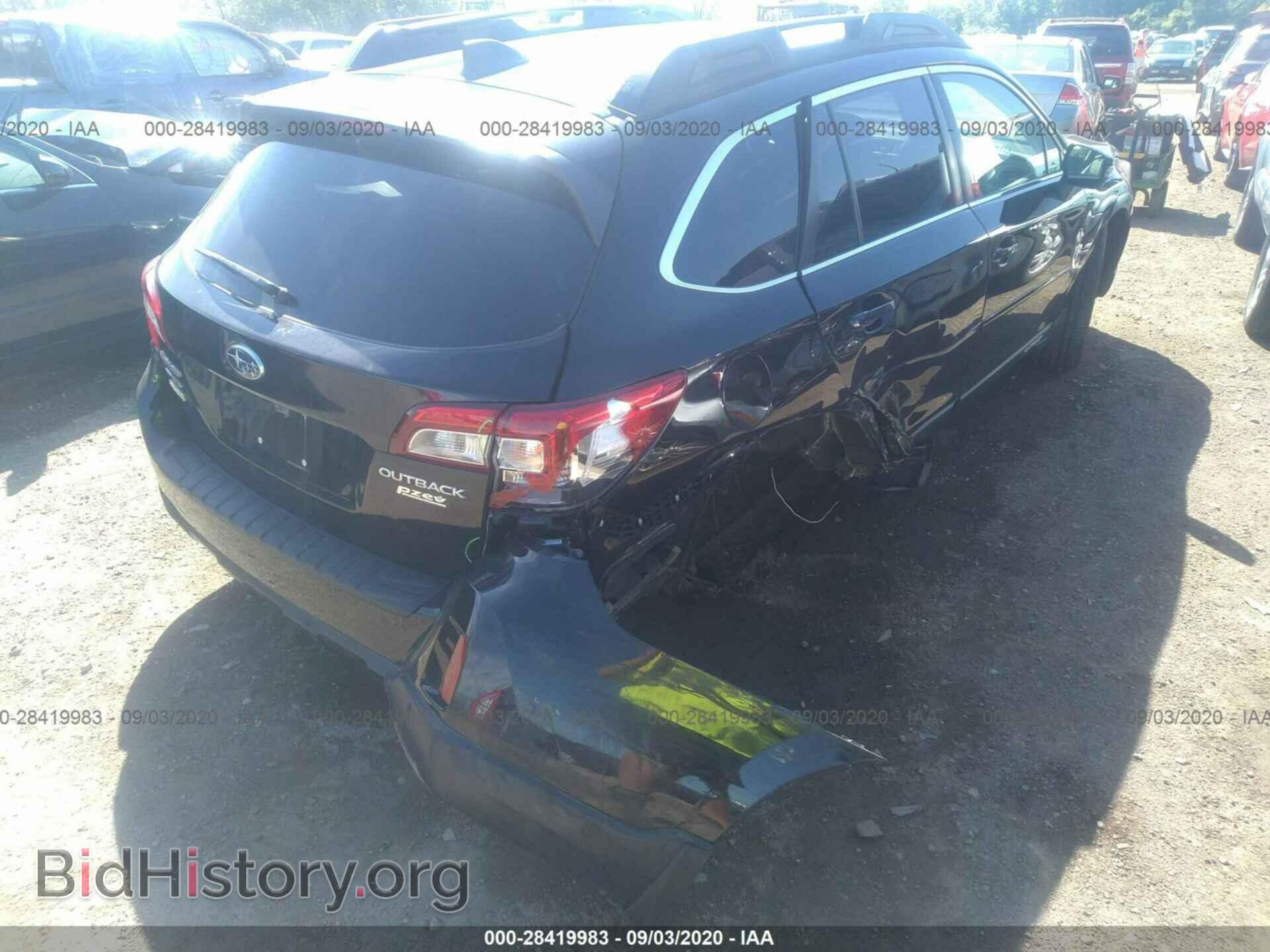 2017 SUBARU OUTBACK - VIN: 4S4BSANC6H3330906 - Фото 4
