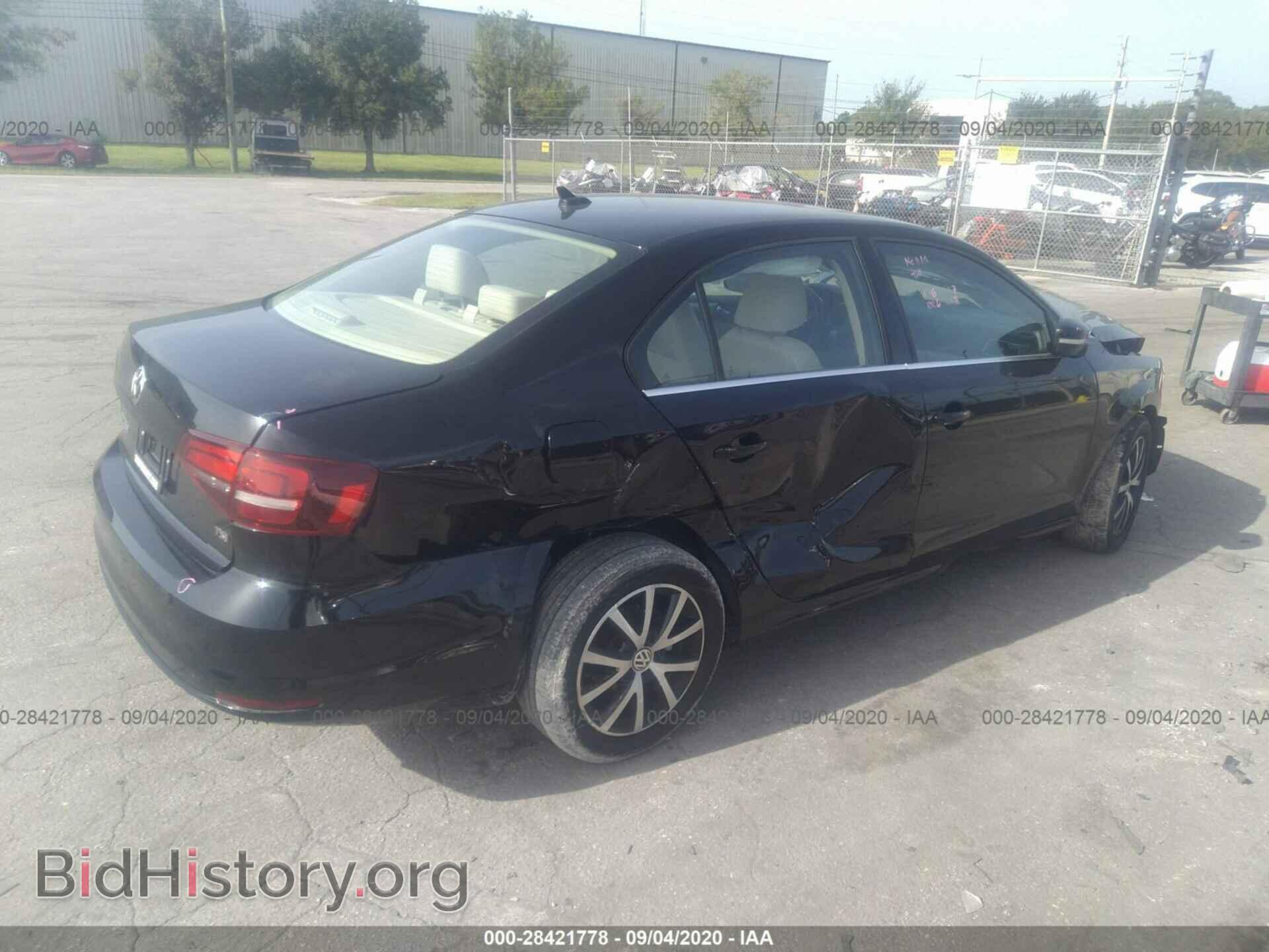 2017 VOLKSWAGEN JETTA - VIN: 3VWDB7AJ3HM304408 - Фото 4