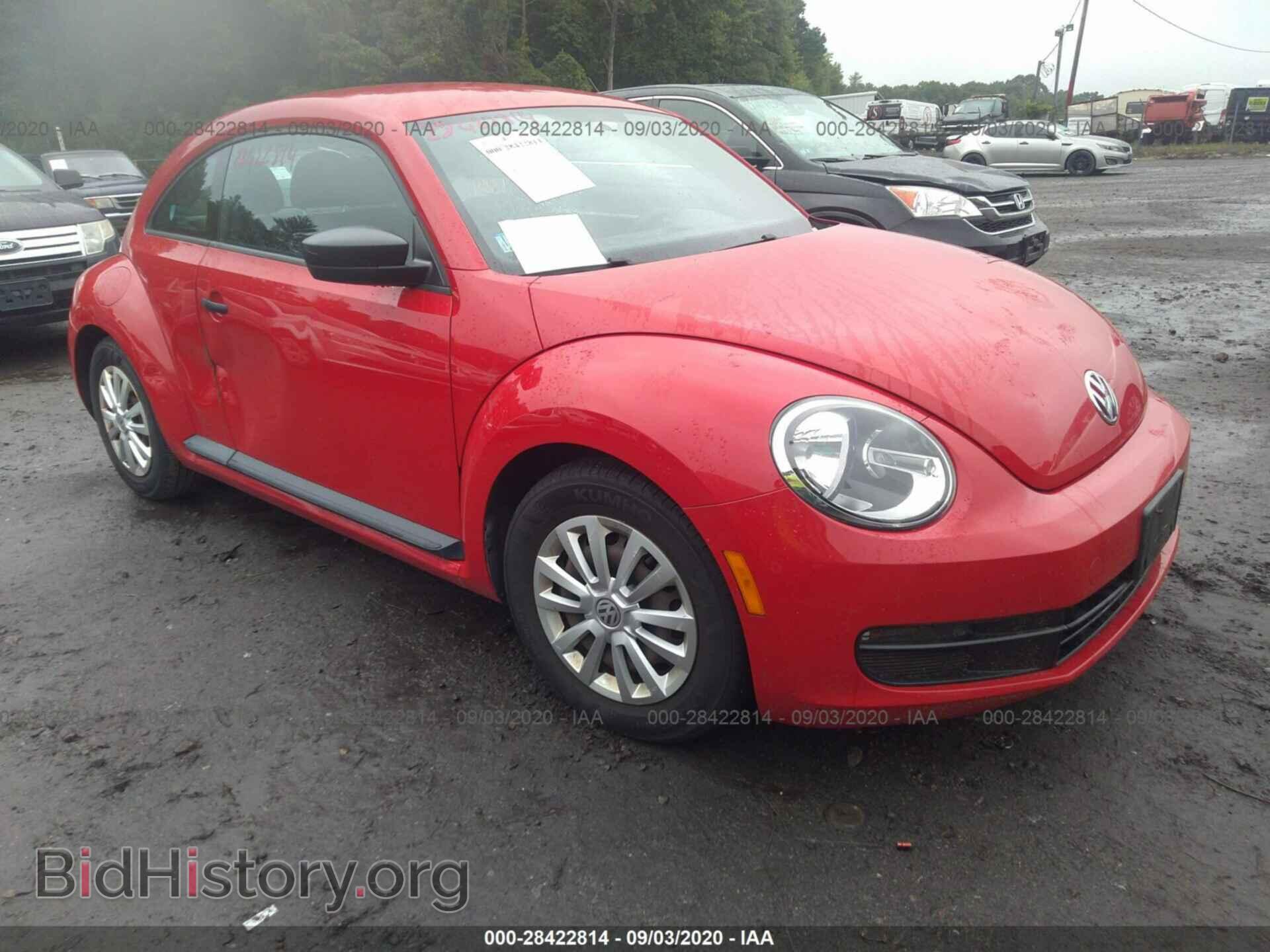 Фотография 3VWFP7AT4CM646048 - VOLKSWAGEN BEETLE 2012
