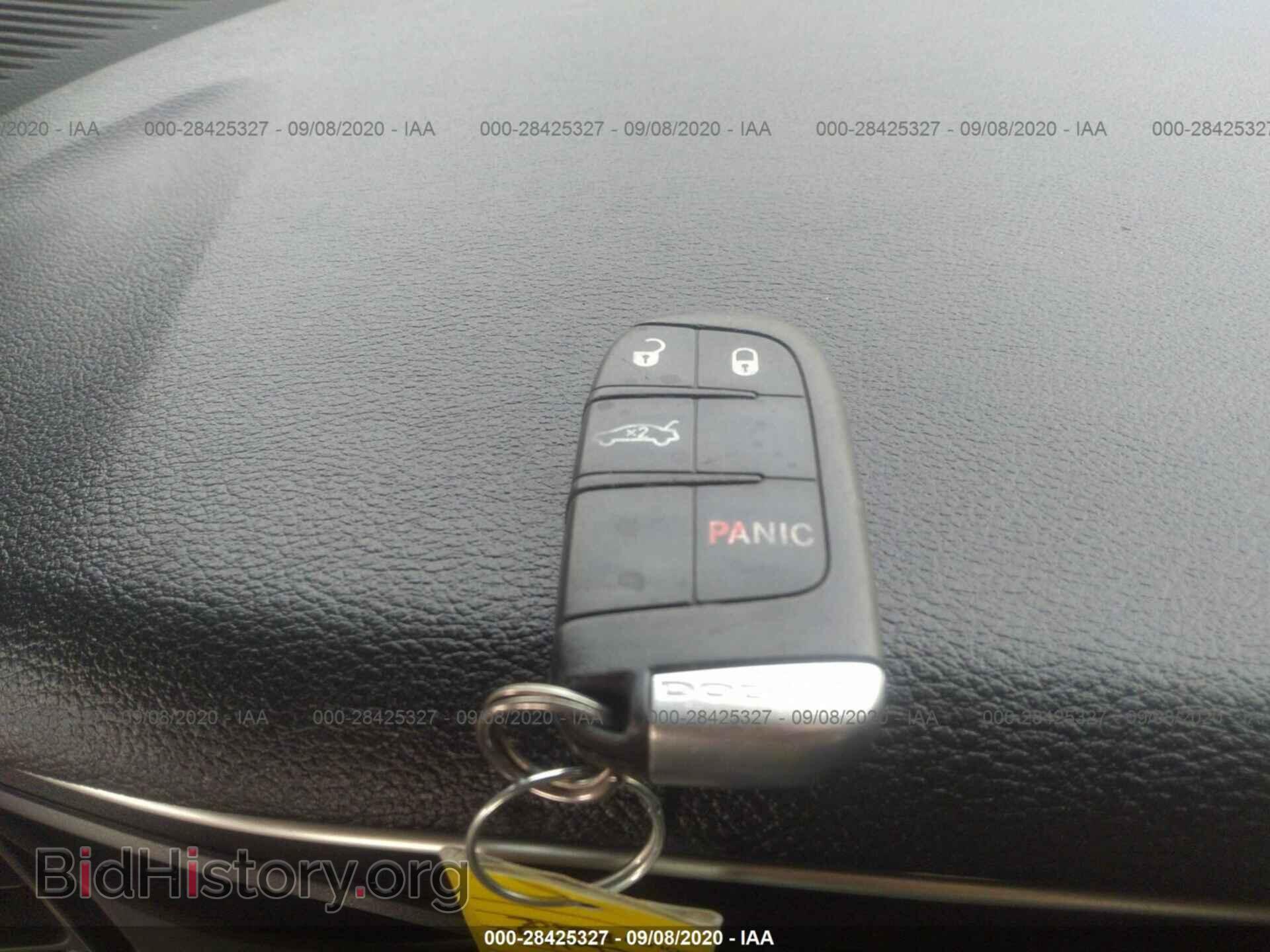 2016 DODGE CHALLENGER - VIN: 2C3CDZBT4GH202055 - Фото 11