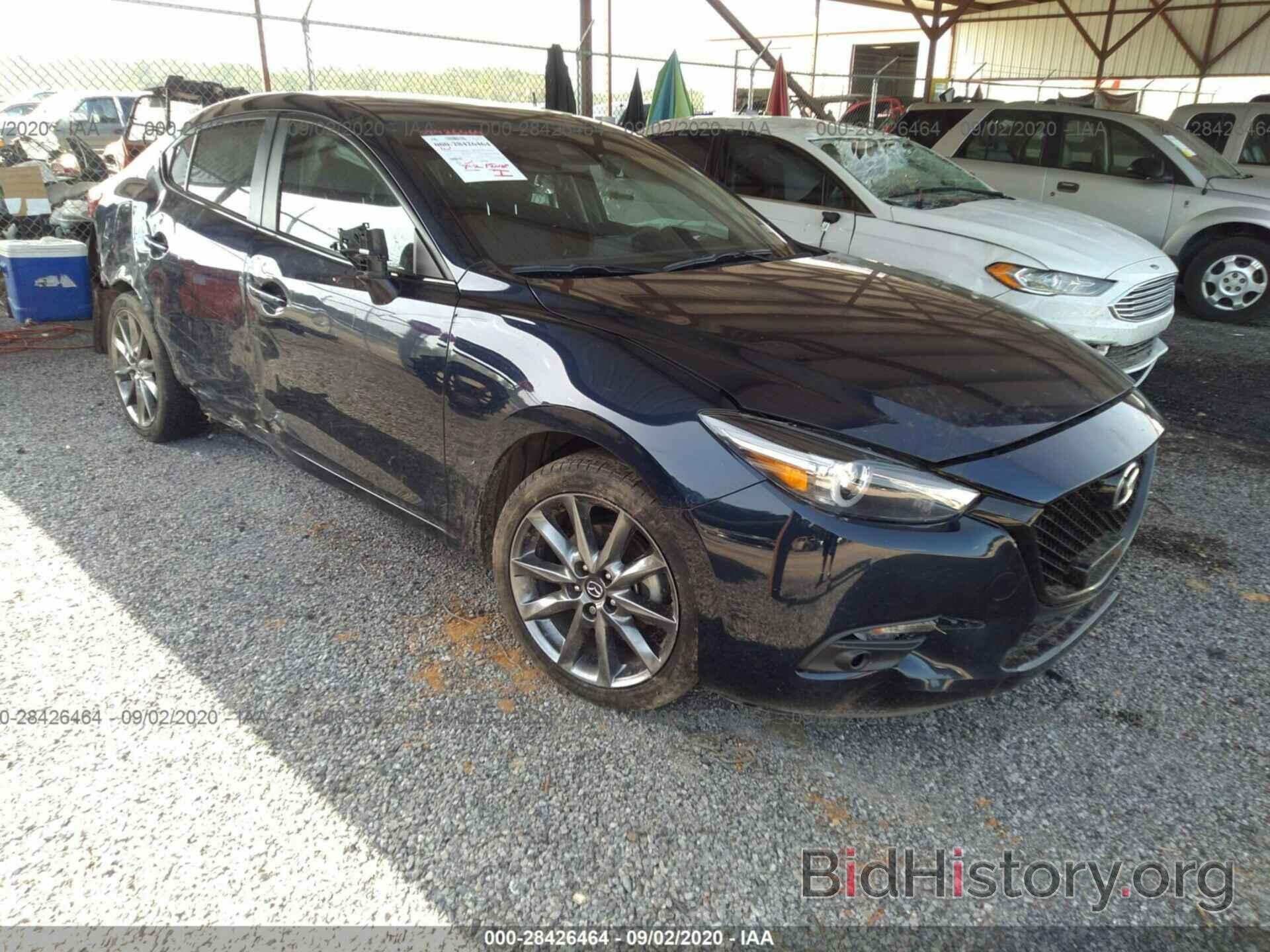 Photo 3MZBN1W39JM195562 - MAZDA MAZDA3 4-DOOR 2018