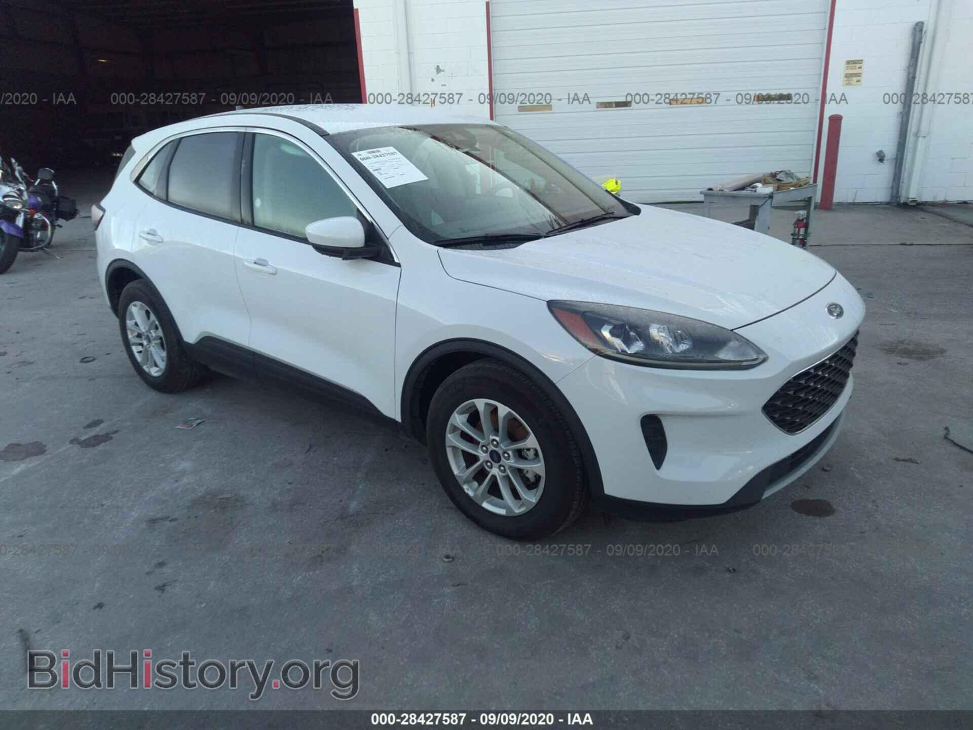 Photo 1FMCU0G67LUA12313 - FORD ESCAPE 2020