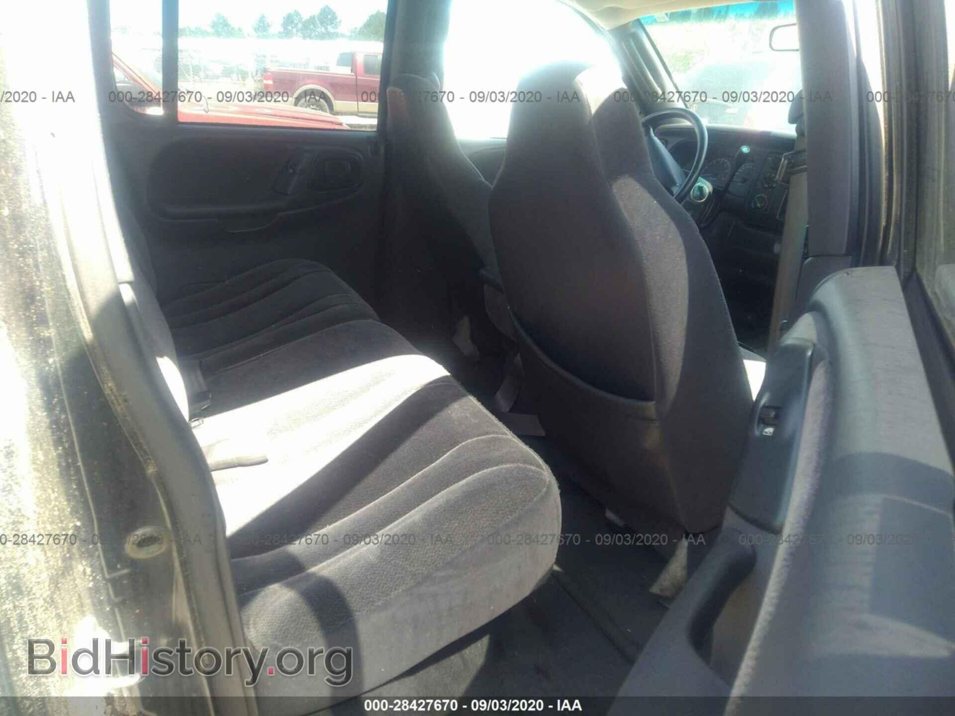 2000 DODGE DAKOTA - VIN: 1B7GL2AX2YS679752 - Фото 8