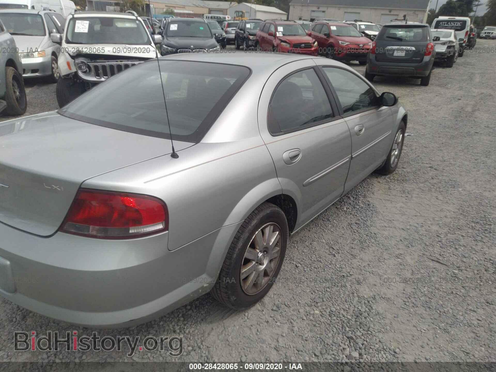 2004 CHRYSLER SEBRING - VIN: 1C3EL56RX4N127366 - Фото 4