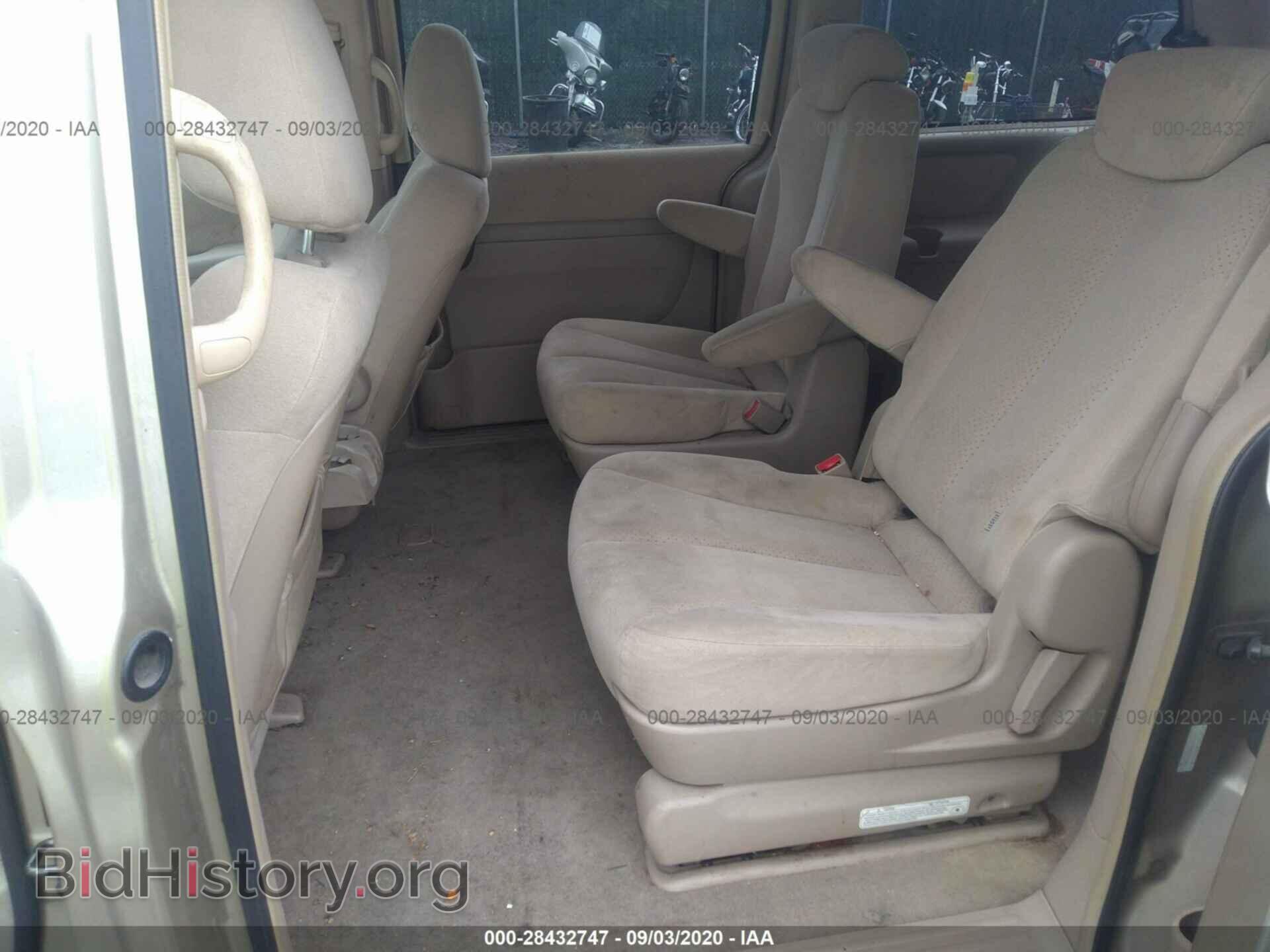 2007 HYUNDAI ENTOURAGE - VIN: KNDMC233576040771 - Фото 8