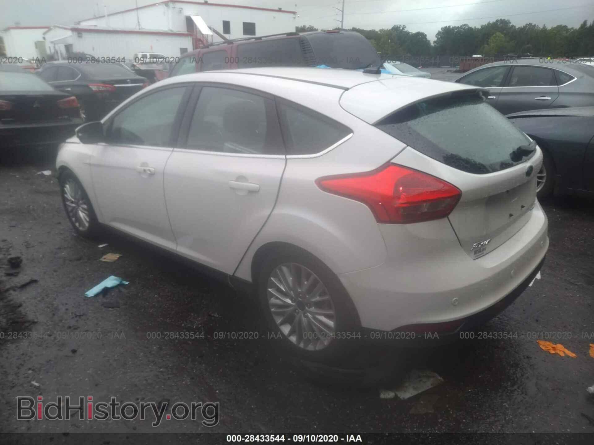 2017 FORD FOCUS - VIN: 1FADP3N22HL221575 - Фото 3