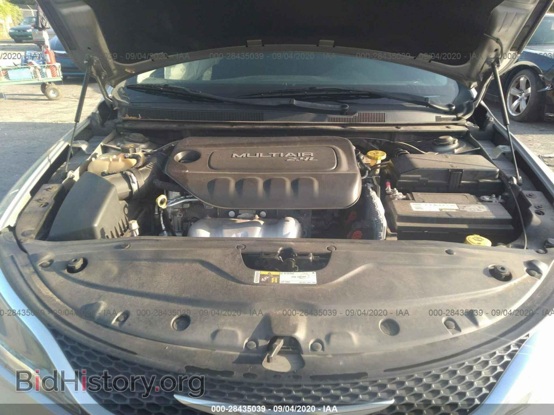 2015 CHRYSLER 200 - VIN: 1C3CCCAB8FN620794 - Photo 10