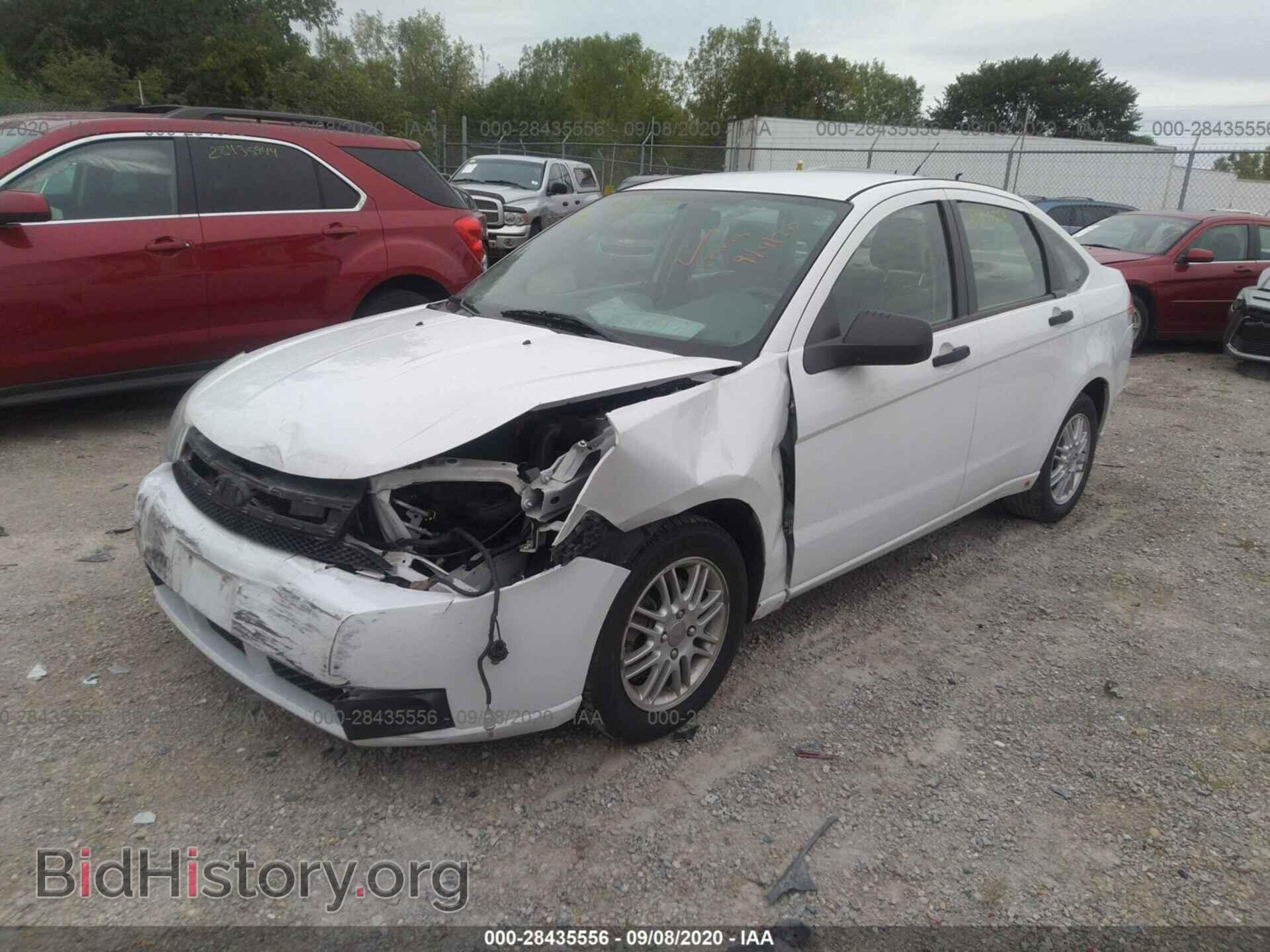 2008 FORD FOCUS - VIN: 1FAHP35N28W246468 - Фото 2