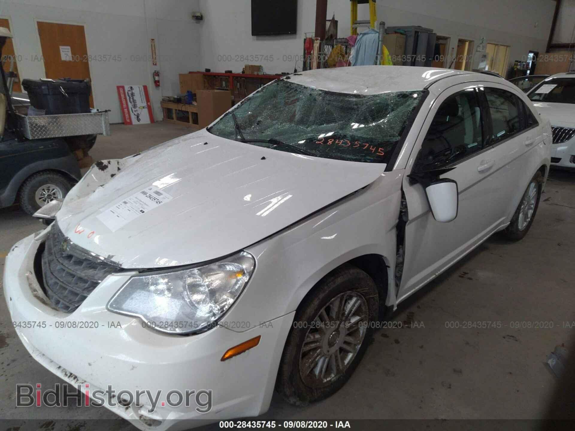2009 CHRYSLER SEBRING - VIN: 1C3LC56B29N501230 - Фото 2