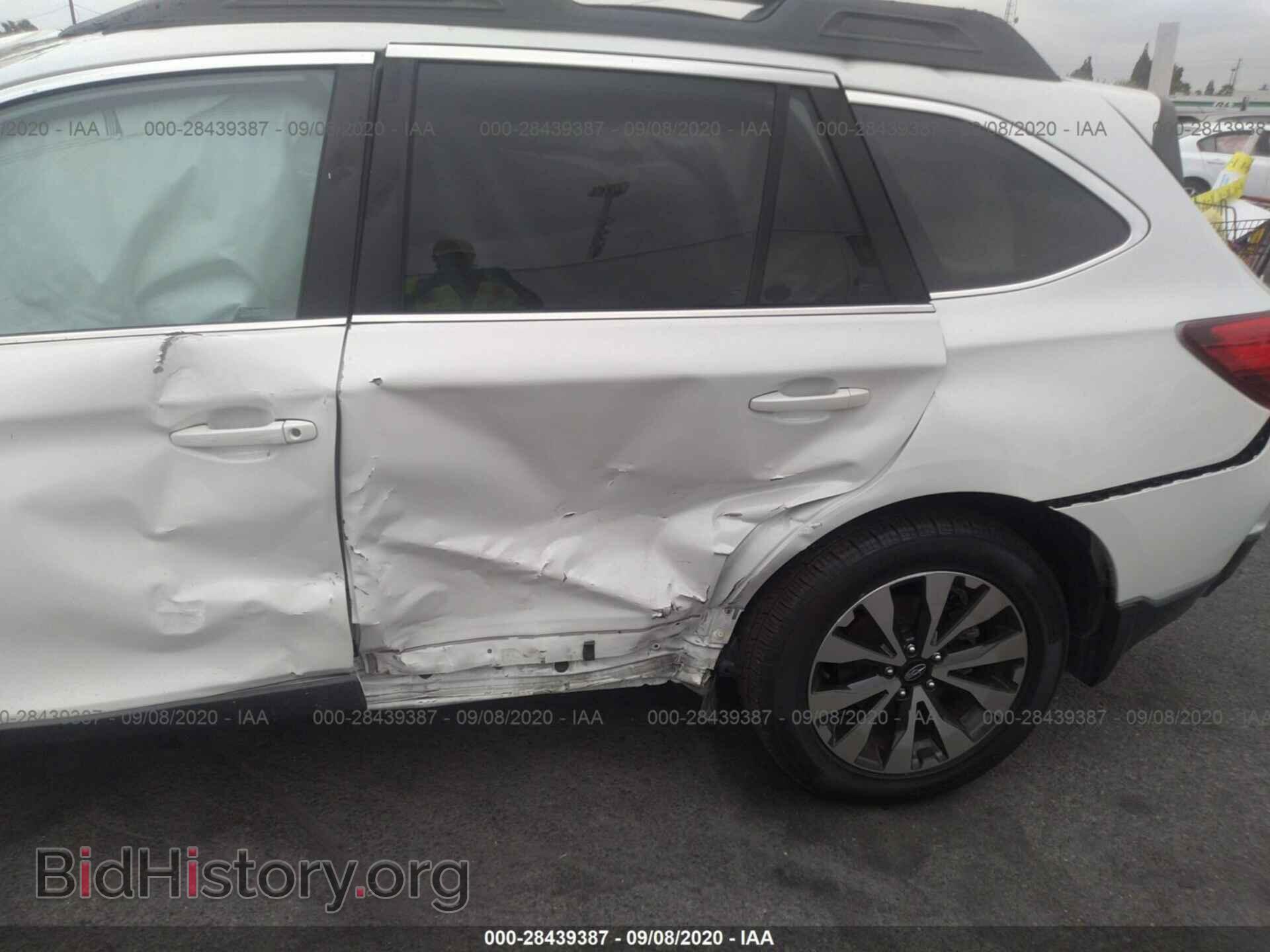 2017 SUBARU OUTBACK - VIN: 4S4BSANC9H3412810 - Фото 6