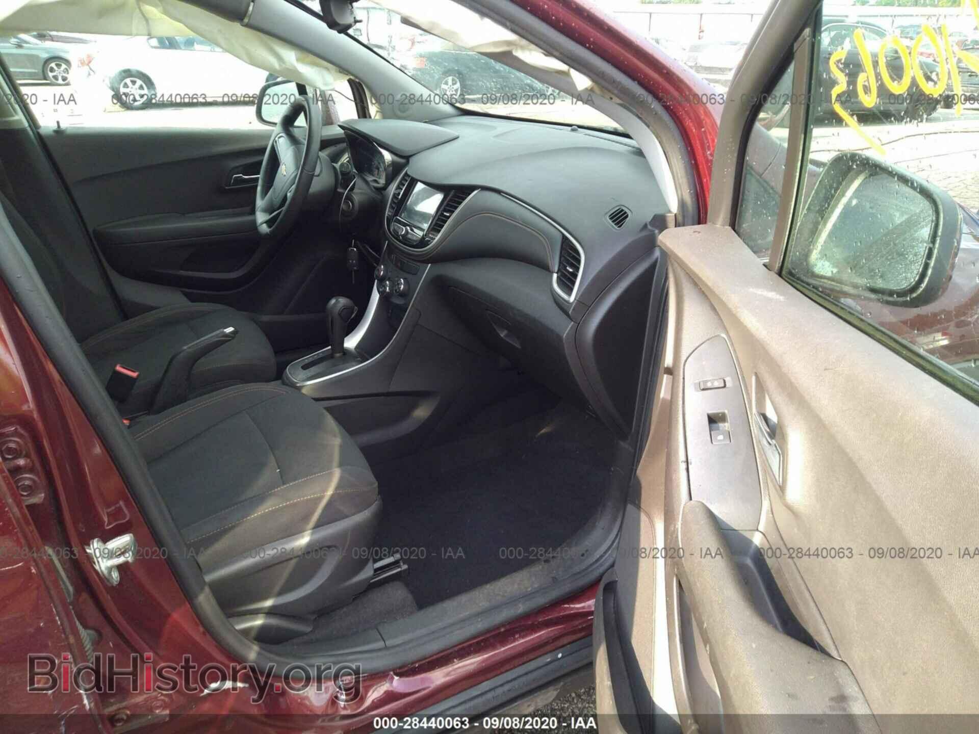 2017 CHEVROLET TRAX - VIN: 3GNCJKSB3HL184456 - Фото 5