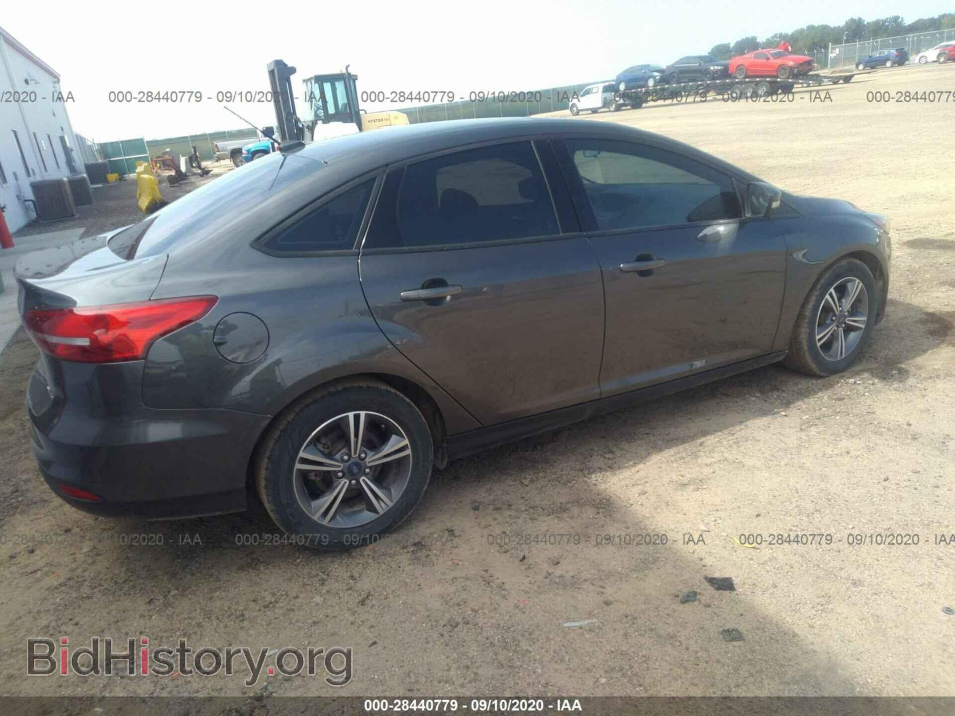 2017 FORD FOCUS - VIN: 1FADP3FE3HL320611 - Фото 4
