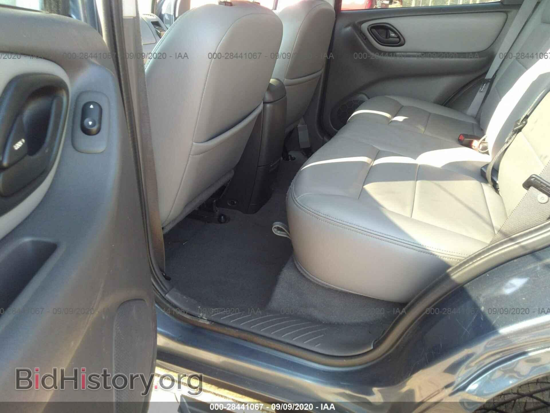 2005 FORD ESCAPE - VIN: 1FMCU93145KA28093 - Фото 8