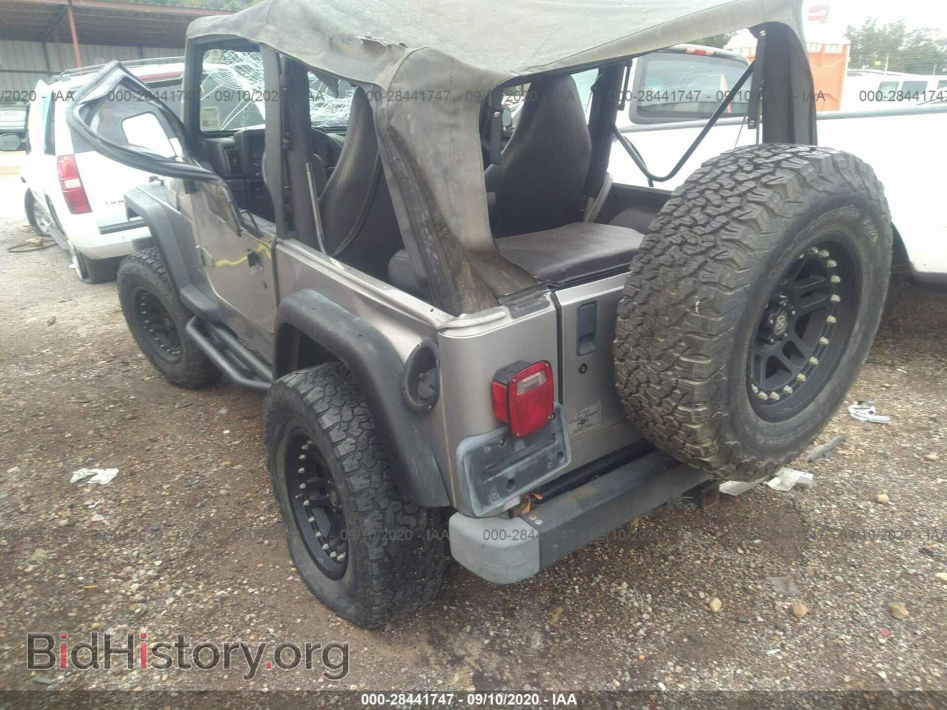 2000 JEEP WRANGLER - VIN: 1J4FA29P2YP730766 - Фото 3
