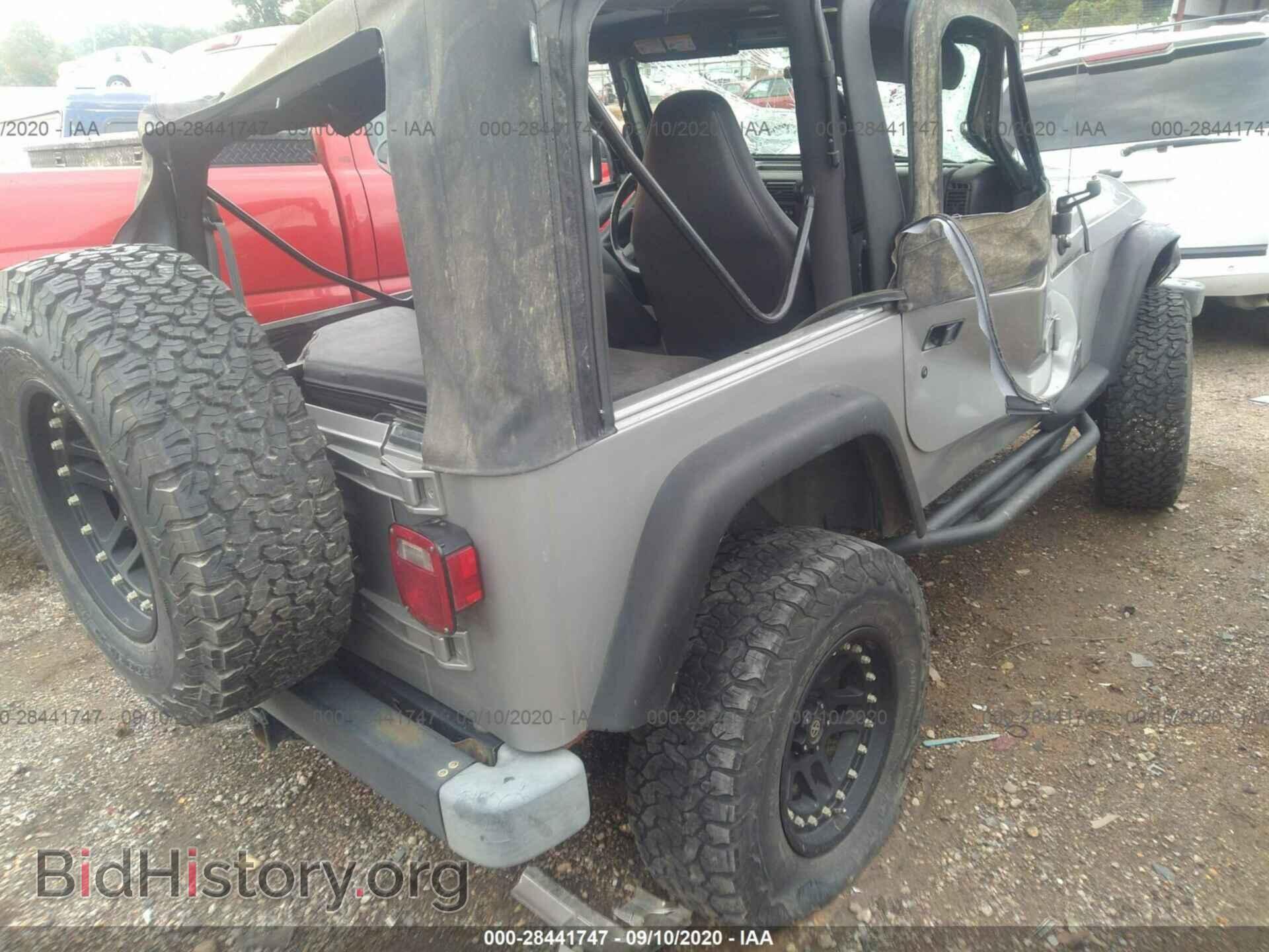 2000 JEEP WRANGLER - VIN: 1J4FA29P2YP730766 - Фото 4