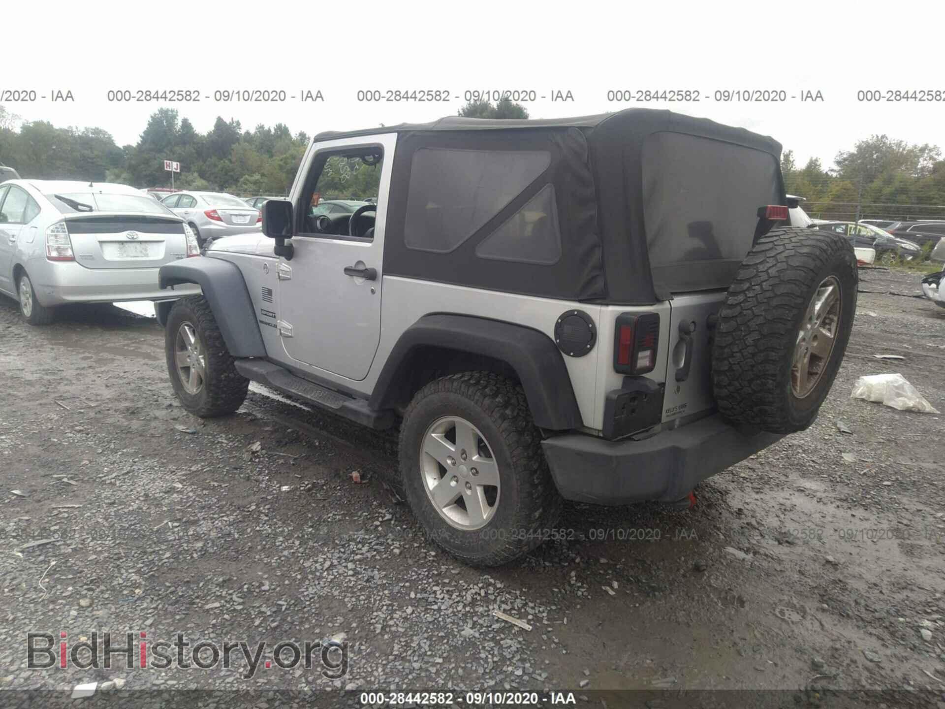 2011 JEEP WRANGLER - VIN: 1J4AA2D12BL581870 - Фото 3