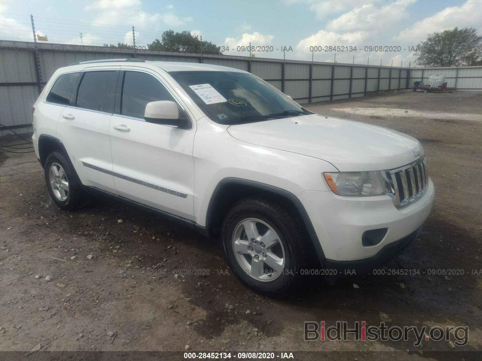 Photo 1J4RR4GG4BC712871 - JEEP GRAND CHEROKEE 2011