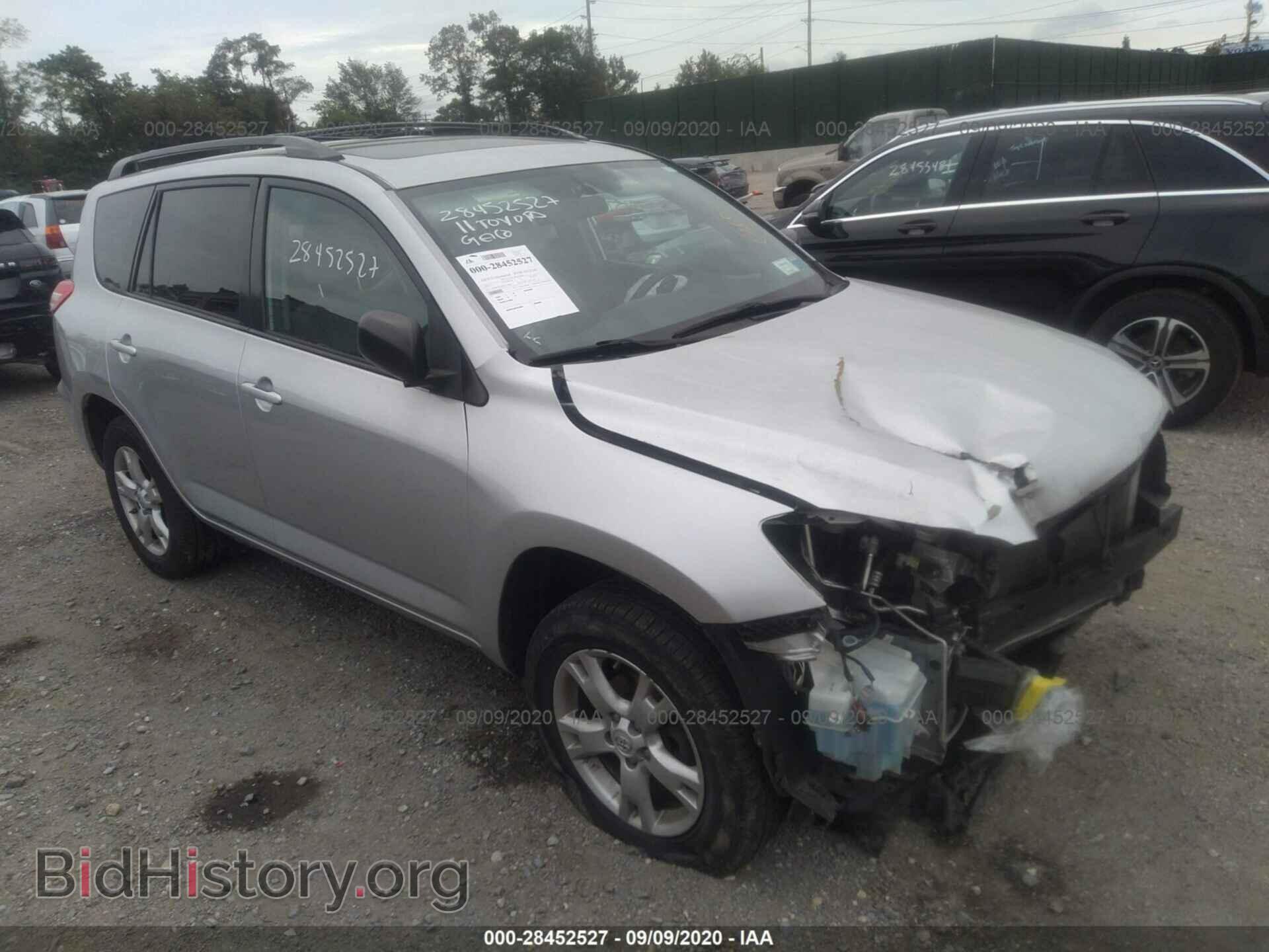 Photo 2T3BF4DV6BW163481 - TOYOTA RAV4 2011