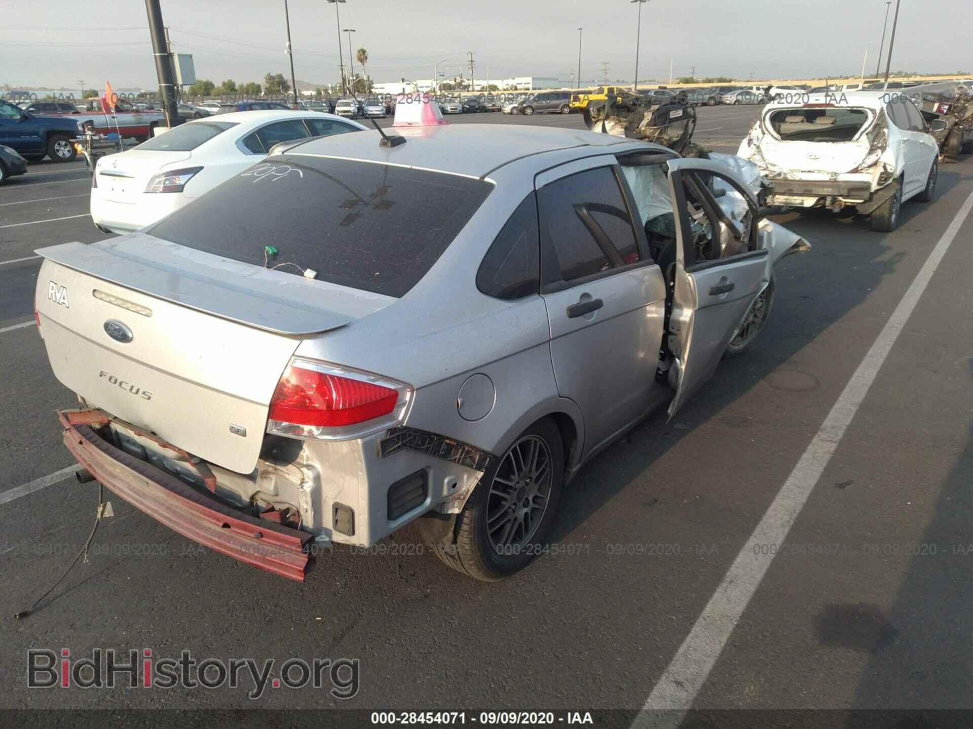 2011 FORD FOCUS - VIN: 1FAHP3FN4BW147818 - Фото 4