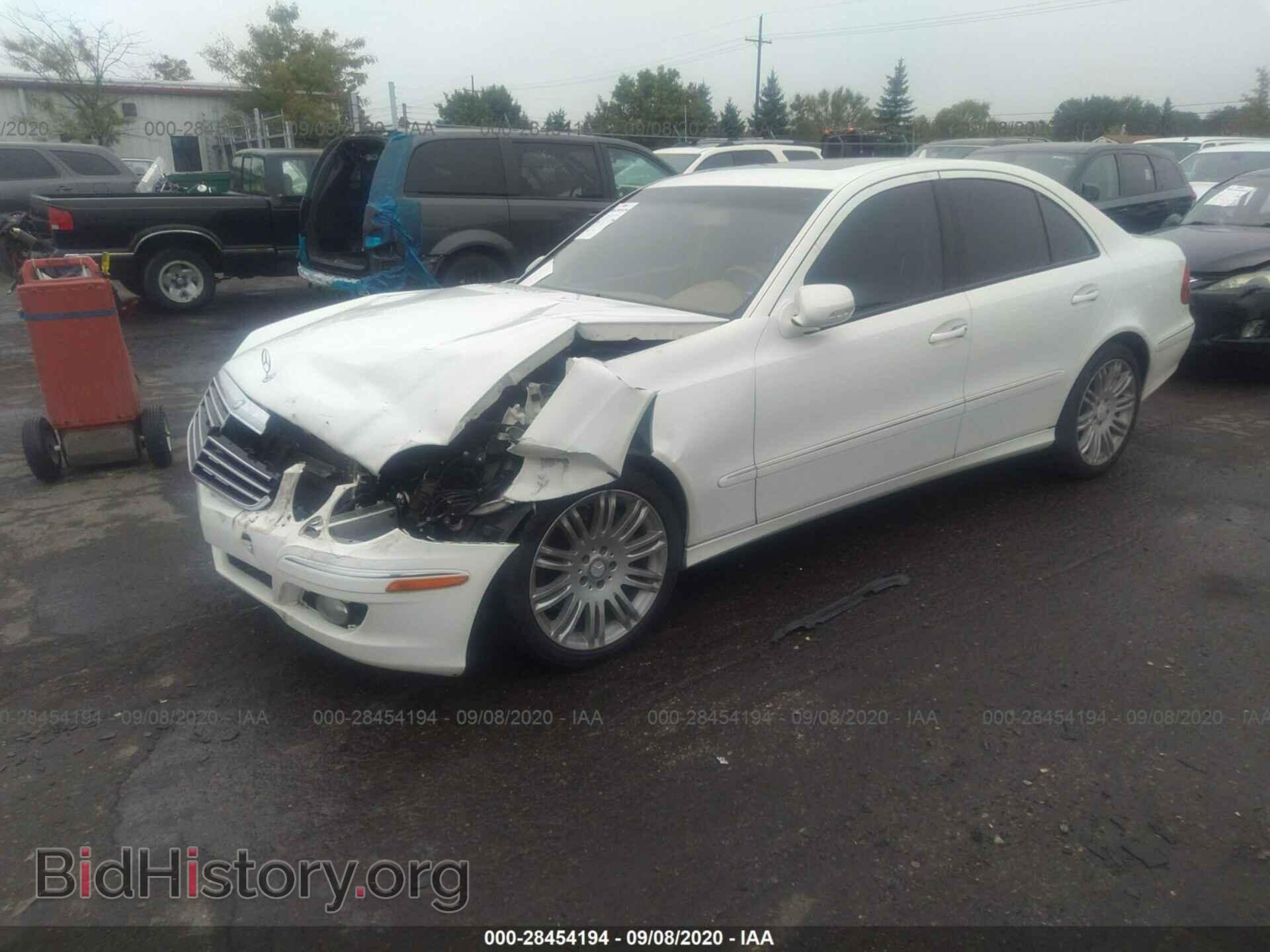 2008 MERCEDES-BENZ E-CLASS - VIN: WDBUF87XX8B313220 - Фото 2