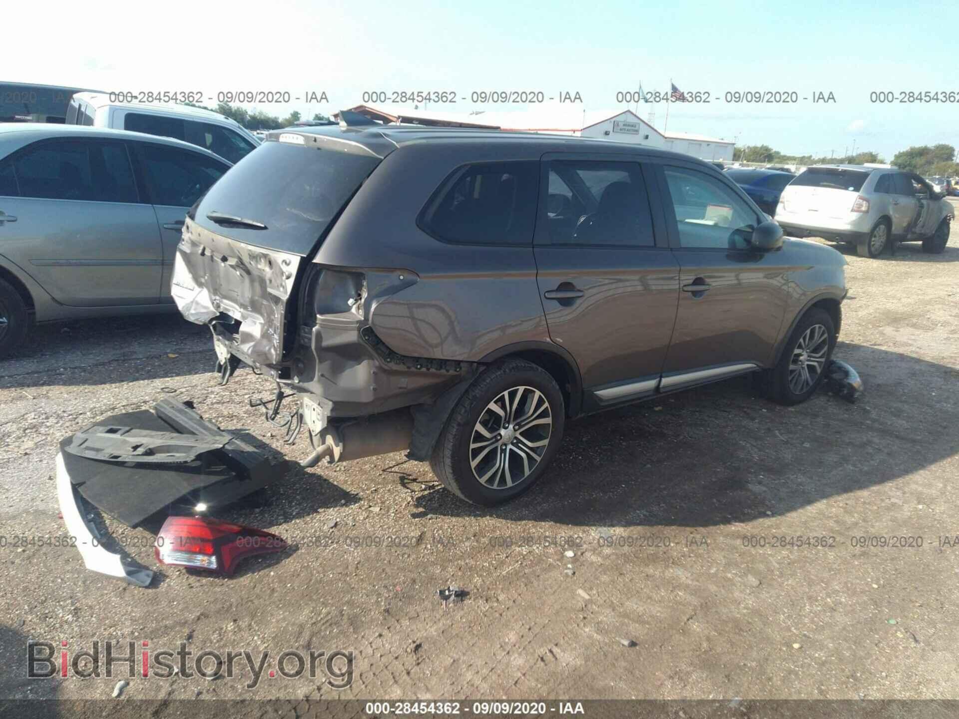2017 MITSUBISHI OUTLANDER - VIN: JA4AD2A38HZ005073 - Фото 4