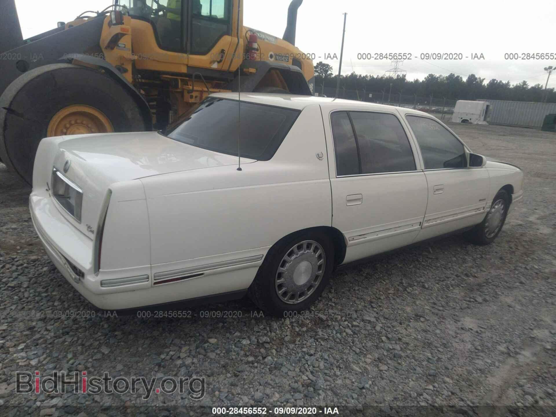 1998 CADILLAC DEVILLE - VIN: 1G6KD54Y2WU772949 - Photo 4