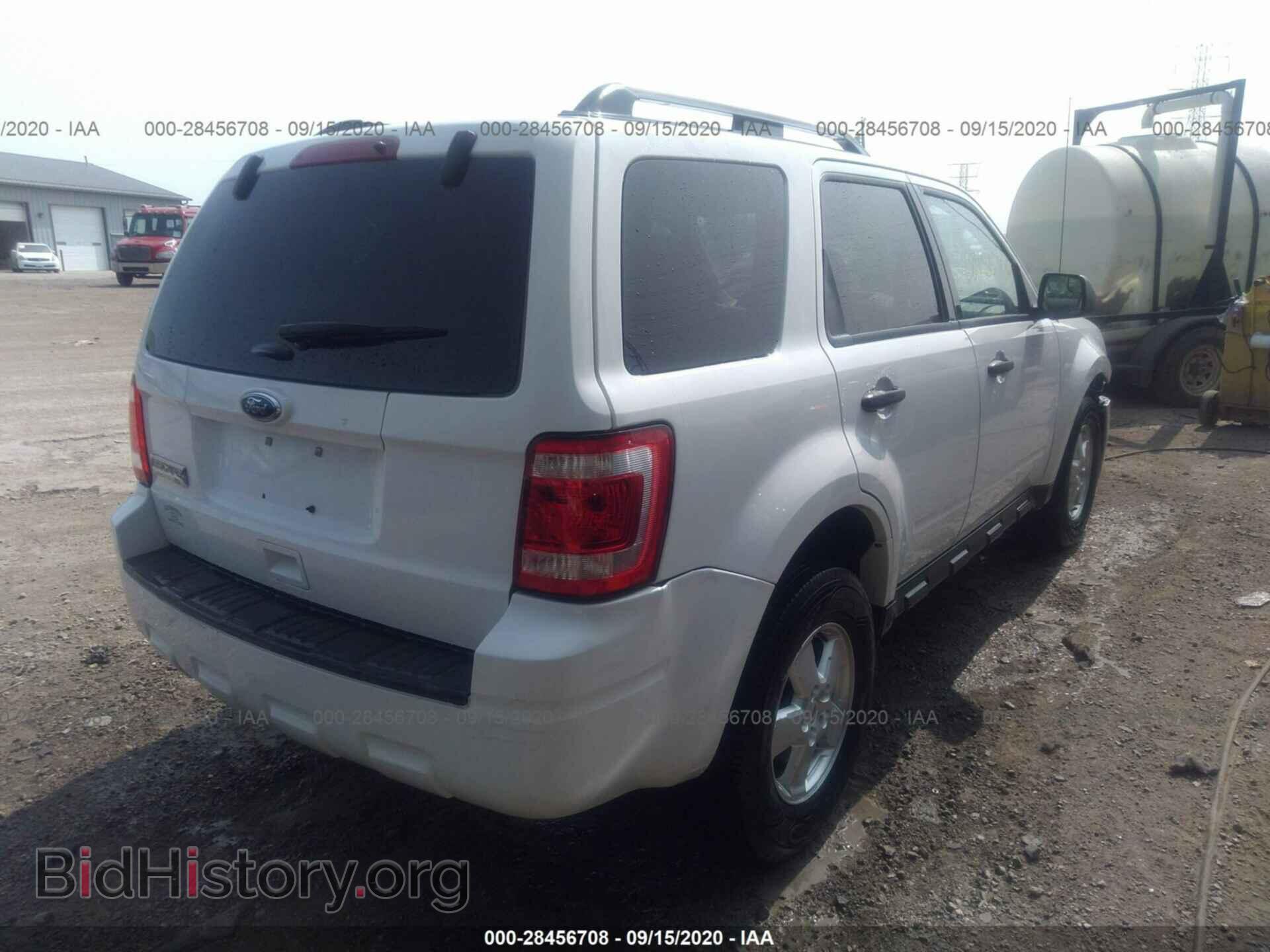 2011 FORD ESCAPE - VIN: 1FMCU0D78BKC12852 - Photo 4