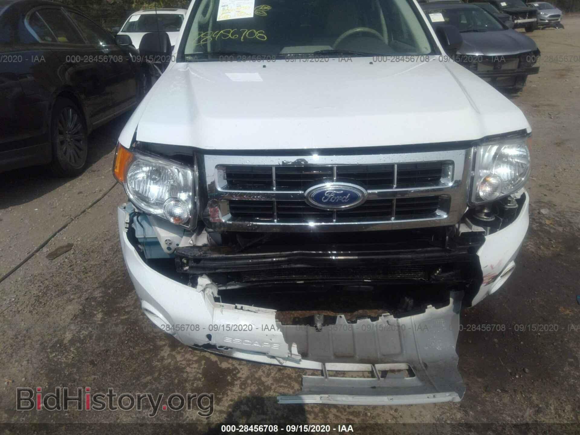 2011 FORD ESCAPE - VIN: 1FMCU0D78BKC12852 - Photo 6